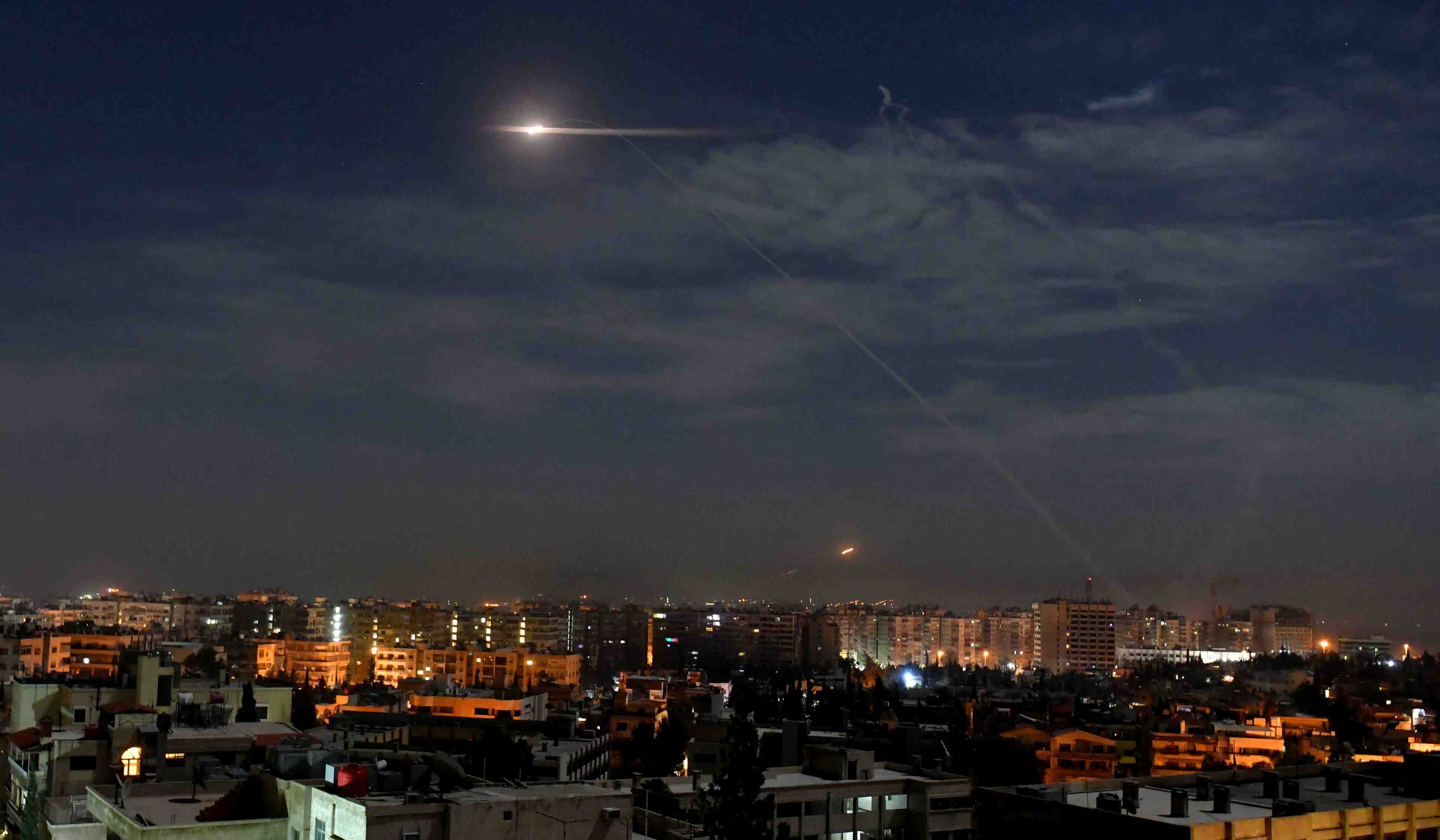 Israel vise la force iranienne al qods et des batteries syriennes