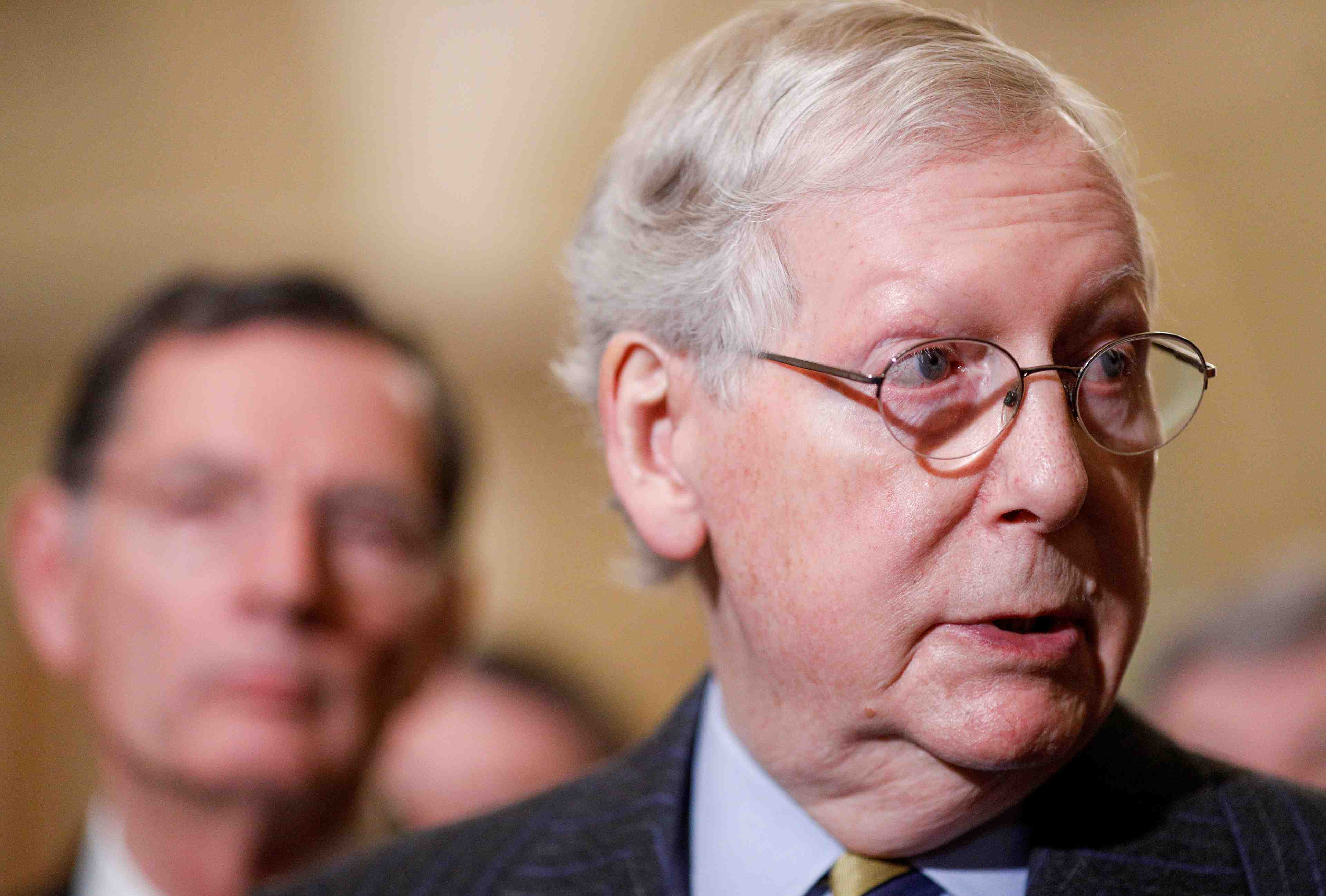 Le proces en destitution de trump debutera probablement le 21/1, selon mcconnell