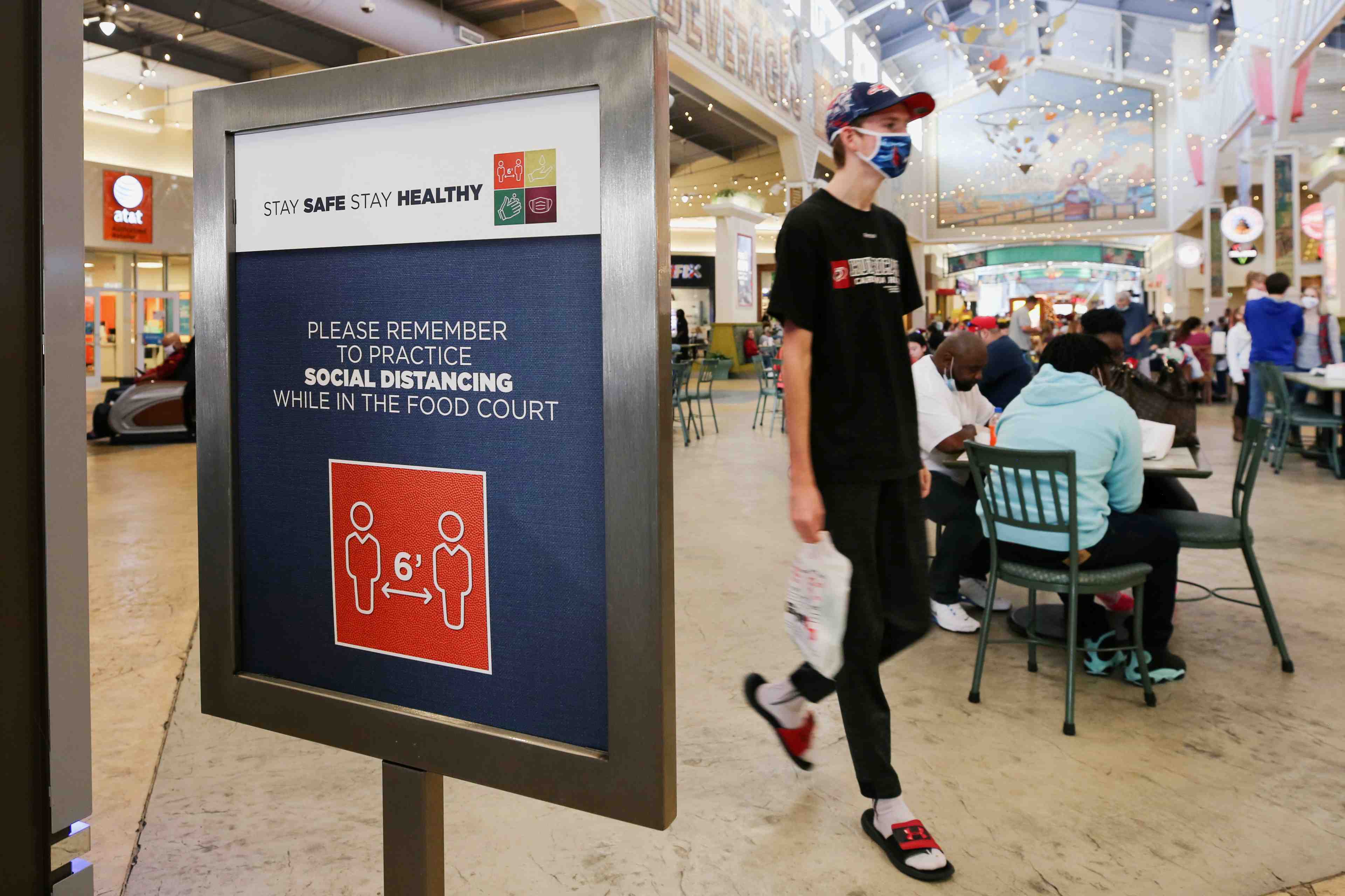 Etats-unis: les cdc recommandent le masque dans les zones ou le covid est tres present