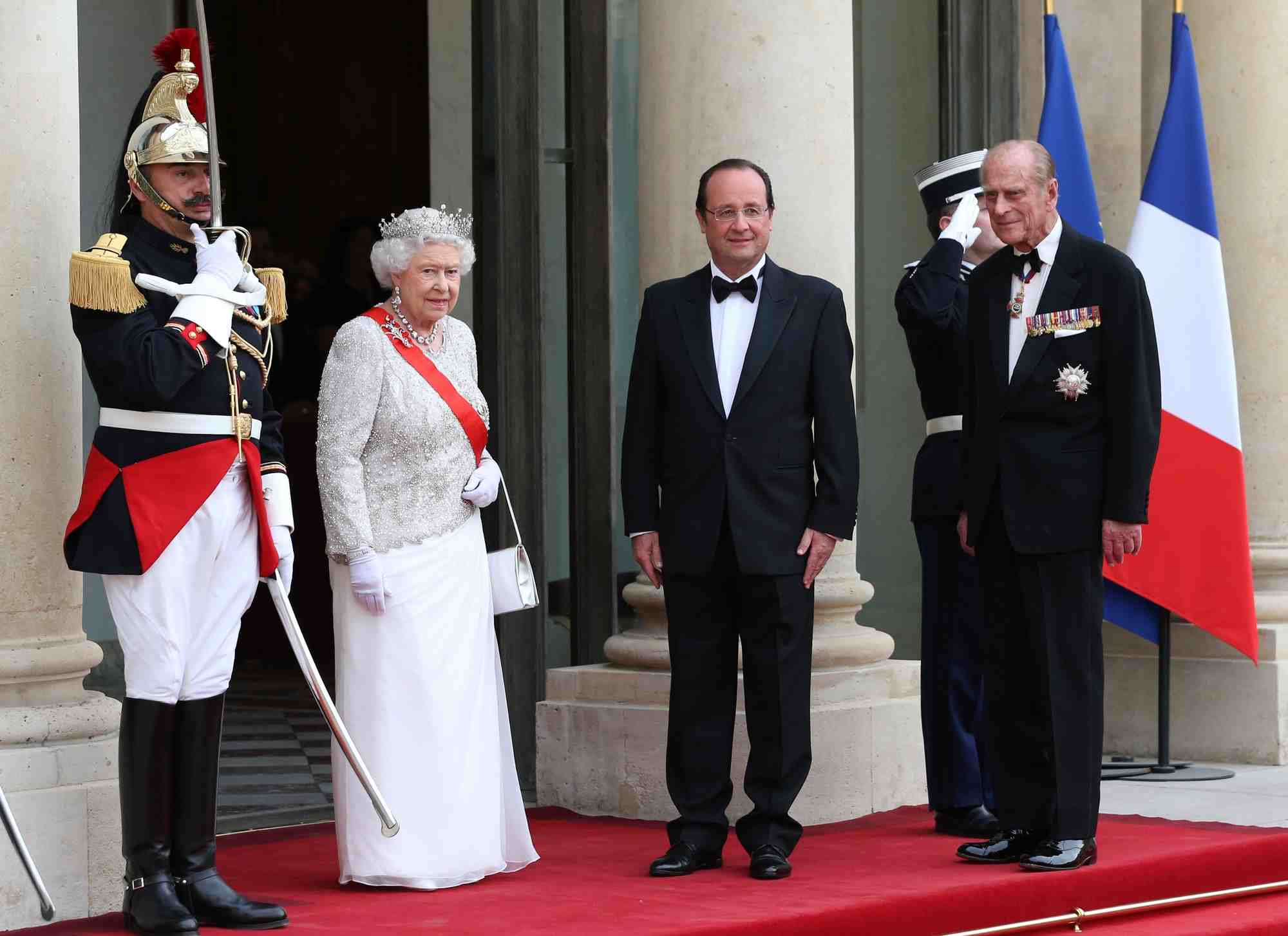 Le jour ou la reine elizabeth a demande de jouer les beatles a l'elysee