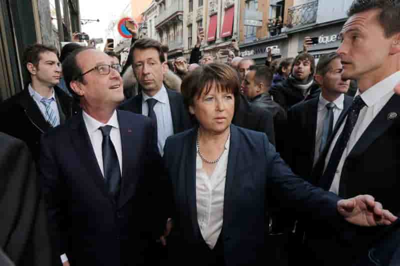 François Hollande hué et sifflé dans la ville de Martine Aubry