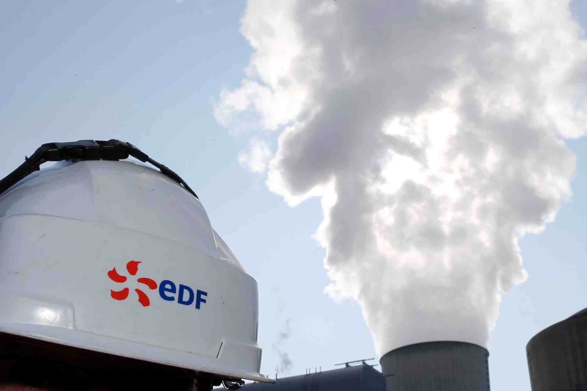 Quatre syndicats plaident pour la creation d'une commission sur l'avenir d'edf