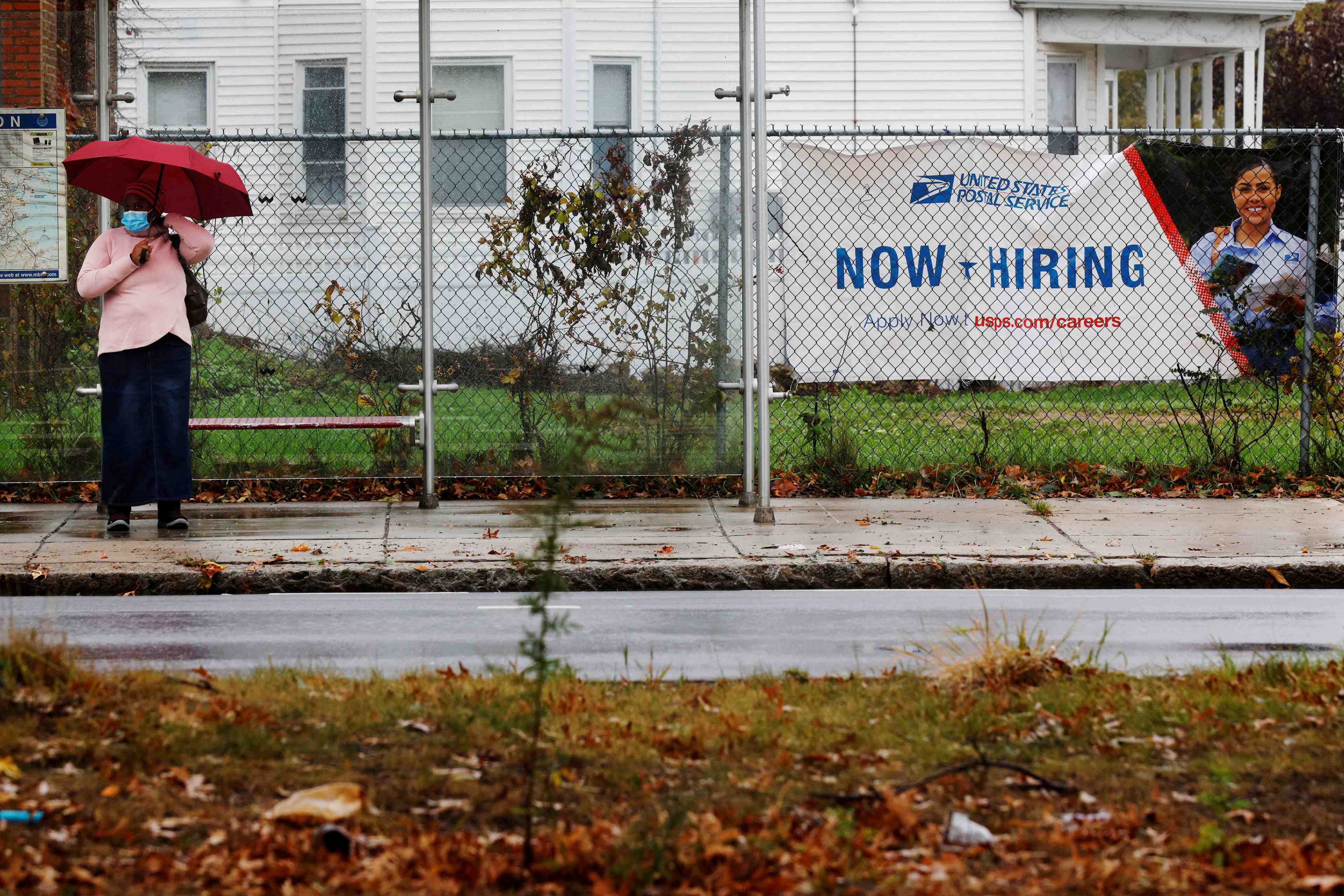 Etats-unis: le secteur prive a cree plus d'emplois que prevu en decembre