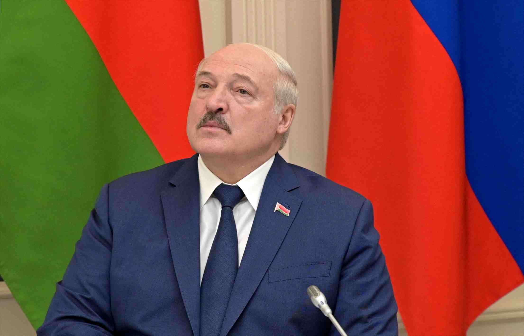 La bielorussie demande a poutine de deployer davantage de missiles s-400 pres de minsk
