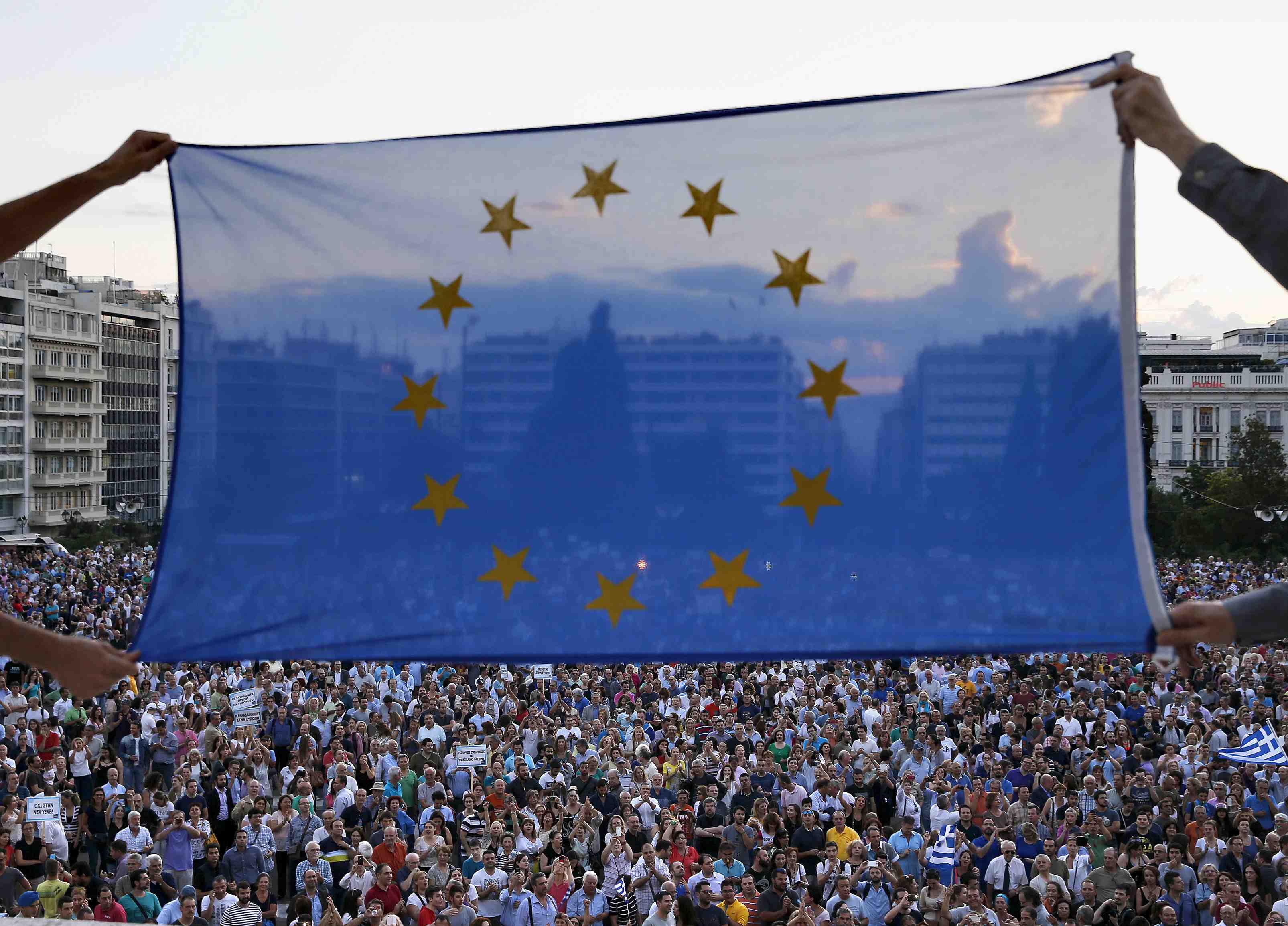 Appel a un accord avec la grece d'ici un sommet prevu lundi