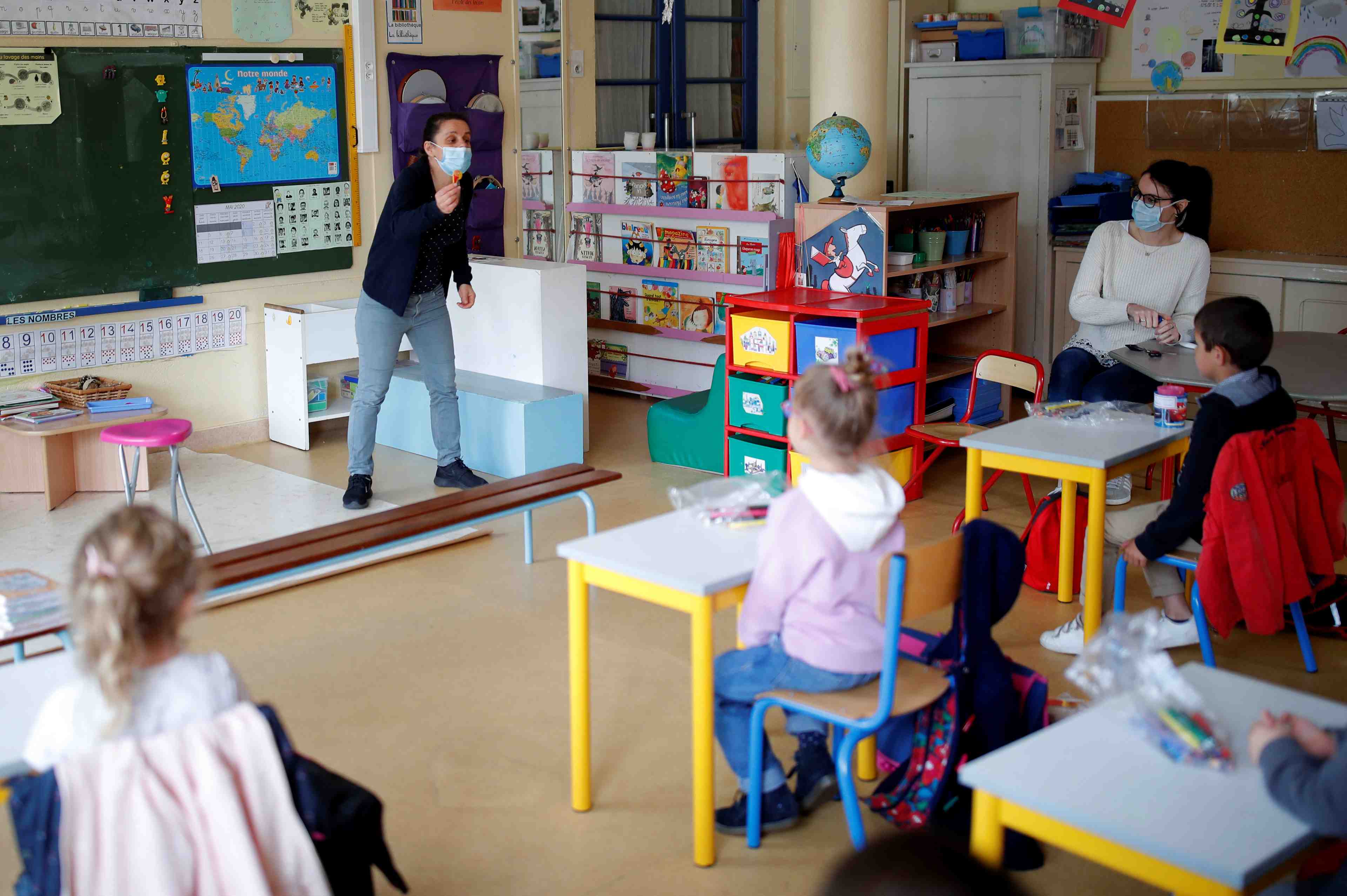 Un million et demi d'eleves de retour a l'ecole