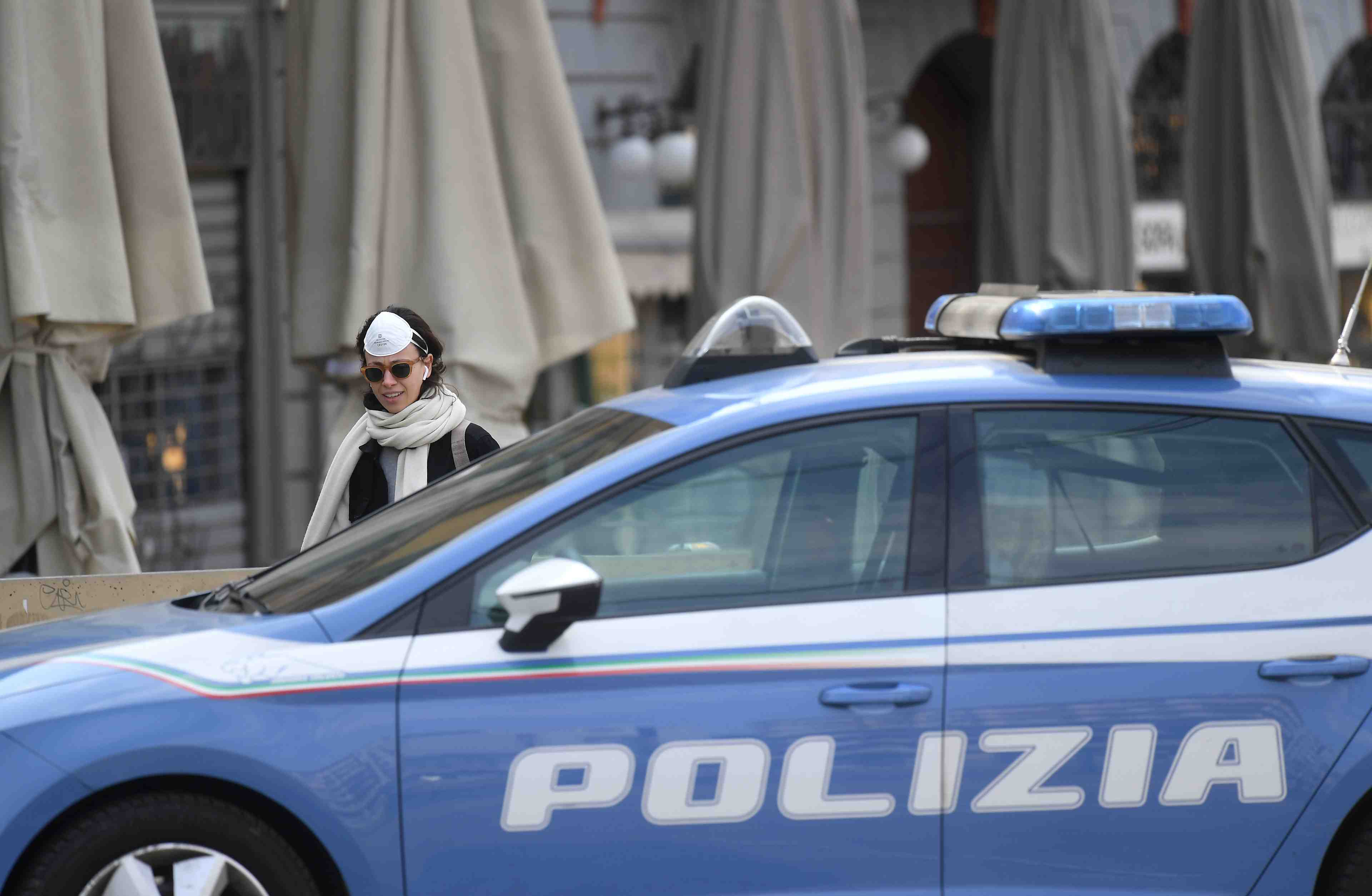 Fureur politique en italie apres qu'un membre de la ligue a tue un immigre
