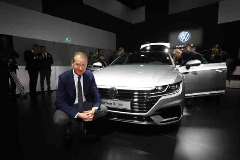La marque vw va ameliorer sa rentabilite en 2017, annonce son president