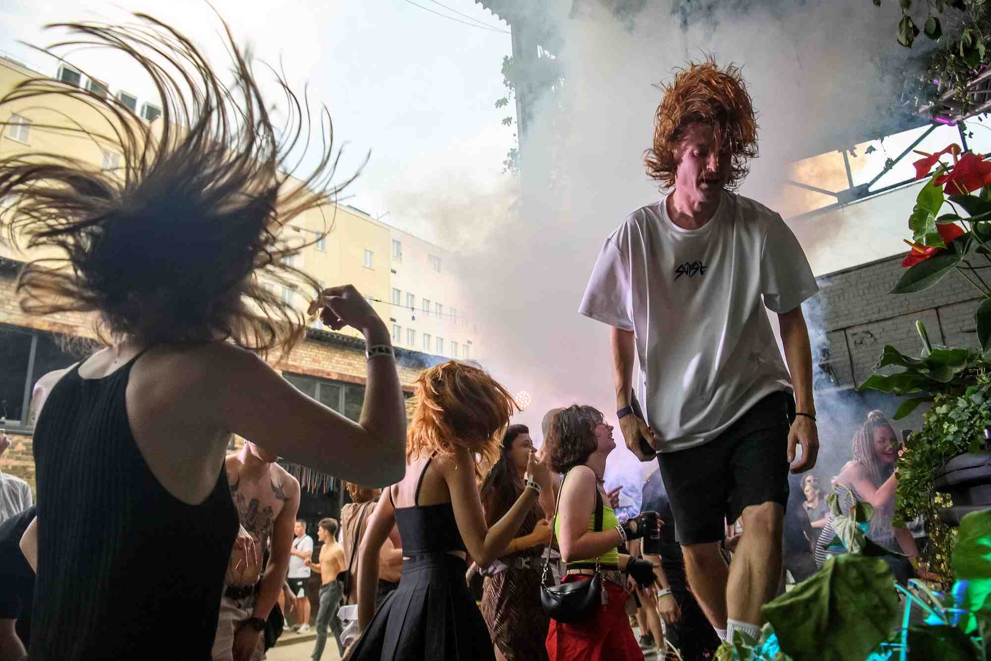 Une rave party dans le centre de kiev
