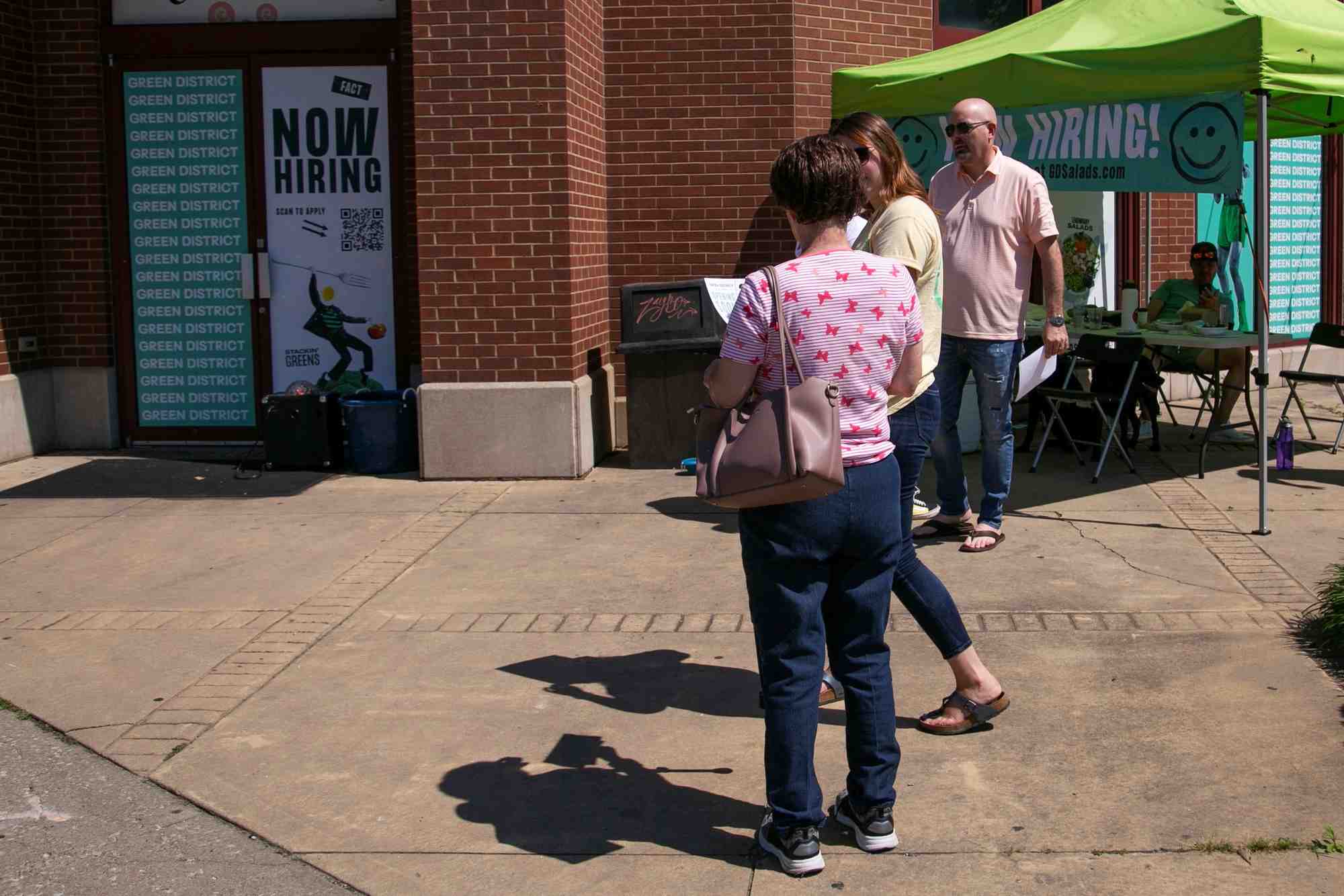 Une journee d'embauche pour un restaurant green district, a louisville