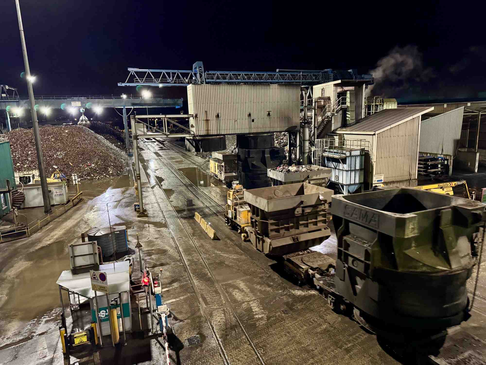 L'aciérie Riva de Montereau-Fault-Yonne concentre son activité de production la nuit.