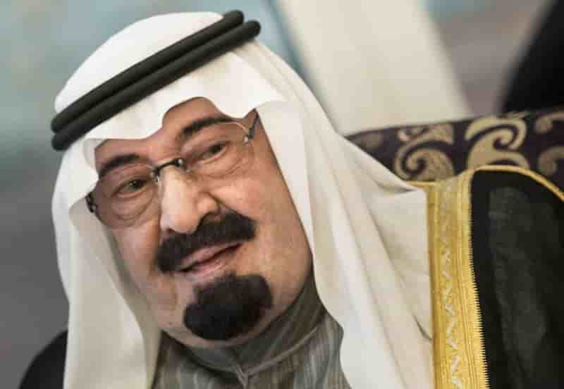 Le roi d'Arabie saoudite au Caire pour soutenir Sissi