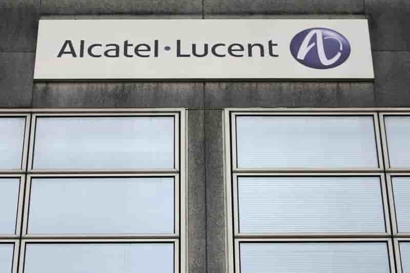 Alcatel-lucent en tete des hausses du cac 40 a mi-seance