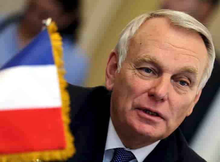 Jean-marc ayrault se rend en tunisie