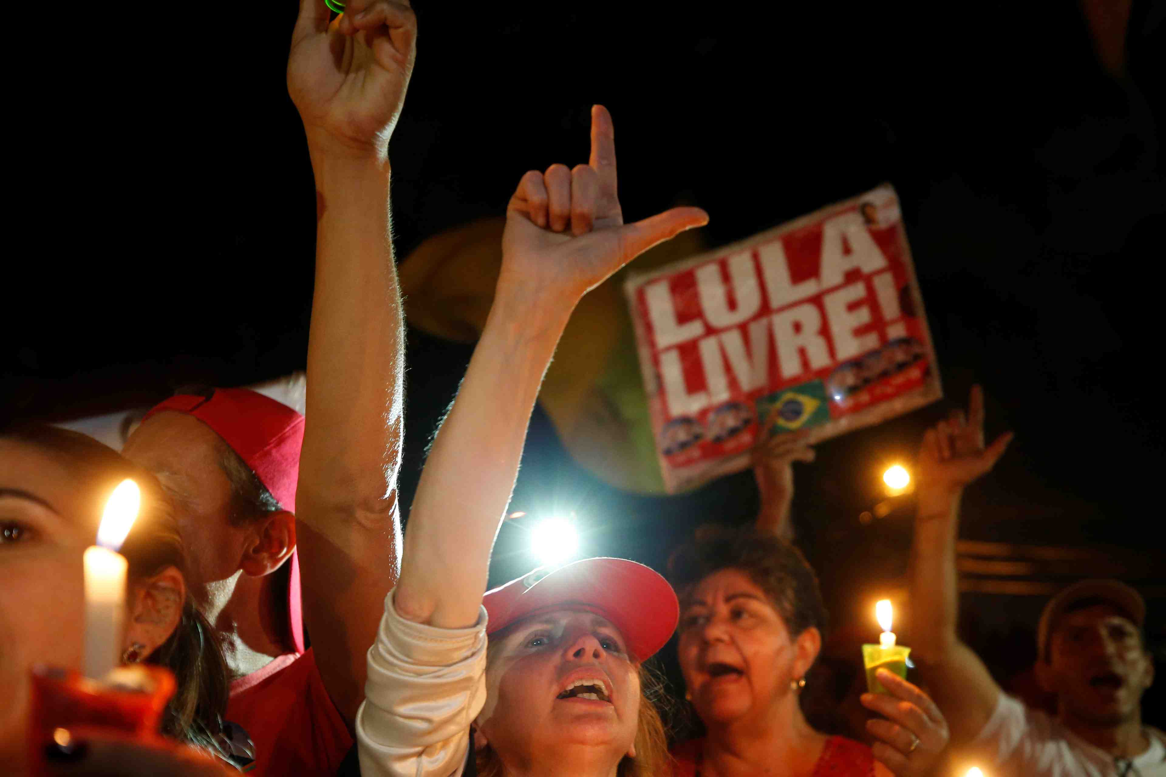 Bresil: lula declare ineligible pour la presidentielle d'octobre