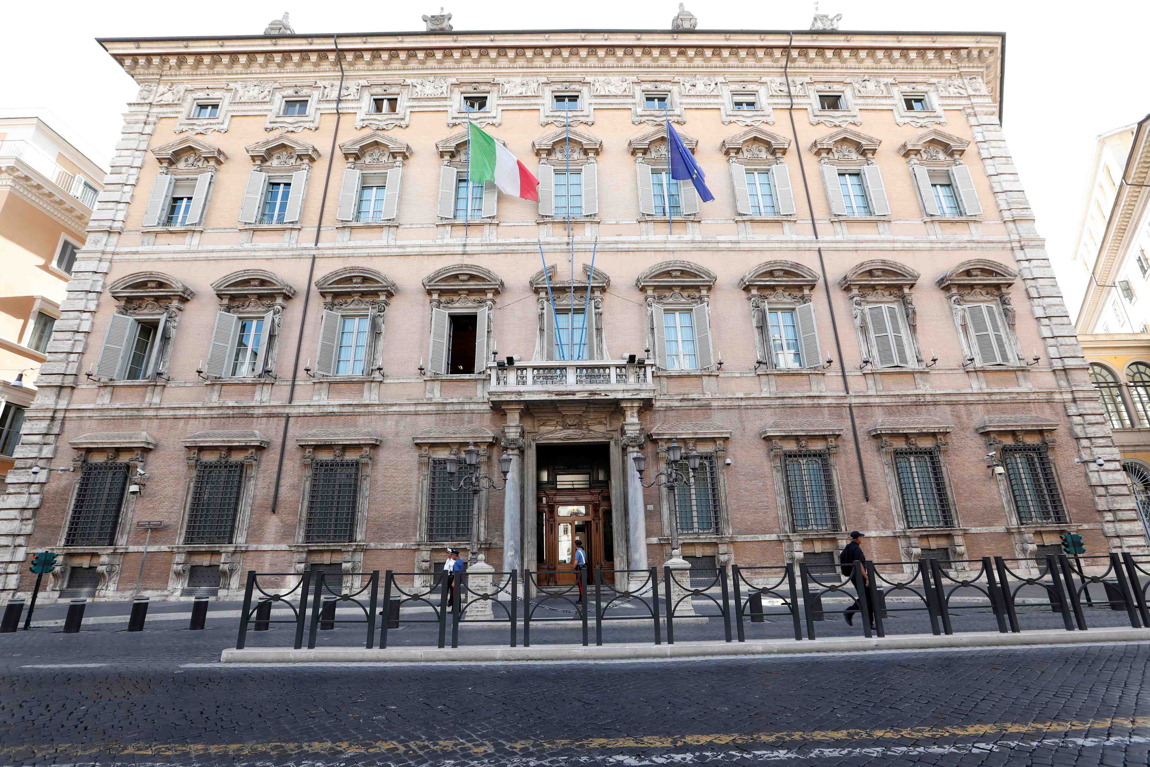 Italie: vote sur la date de la motion de censure au senat mardi