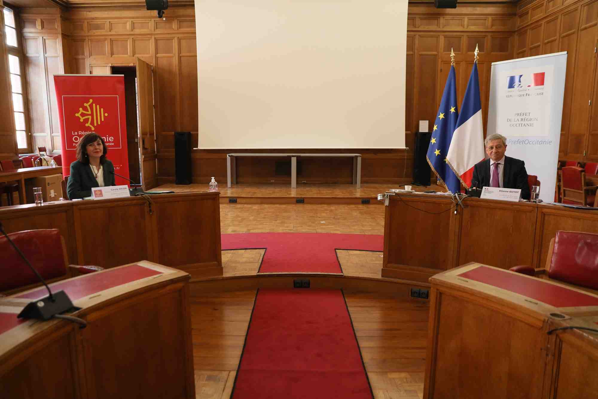 La présidente de Région, Carole Delga, et le préfet Étienne Guyot, ont présenté des mesures complémentaires pour soutenir le tissu économique, jeudi 19 mars à Toulouse.