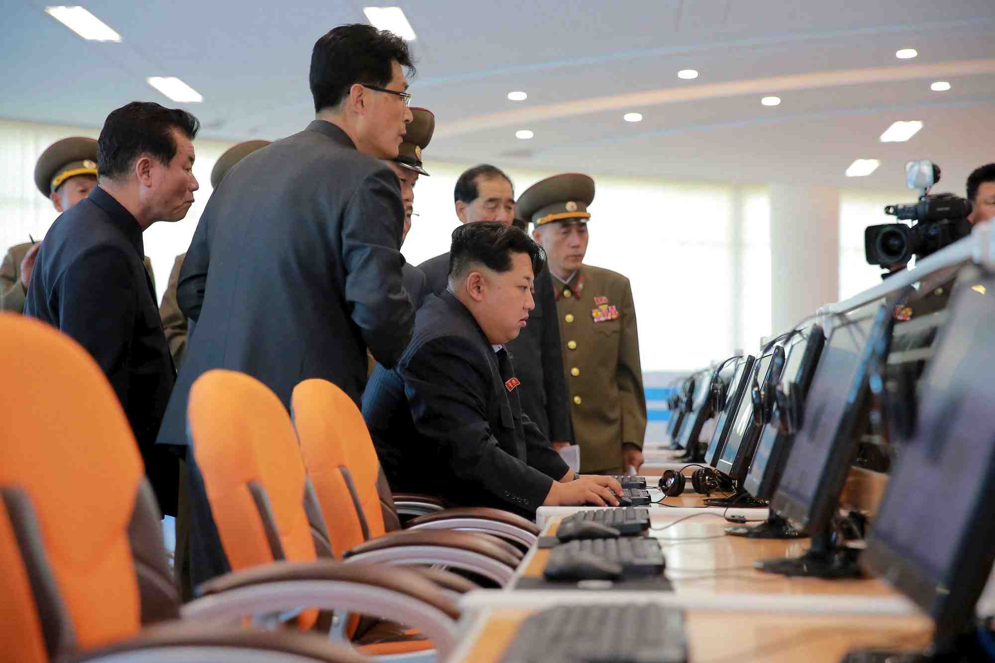 Le dirigeant nord-coreen kim jong-un au complexe sci-tech