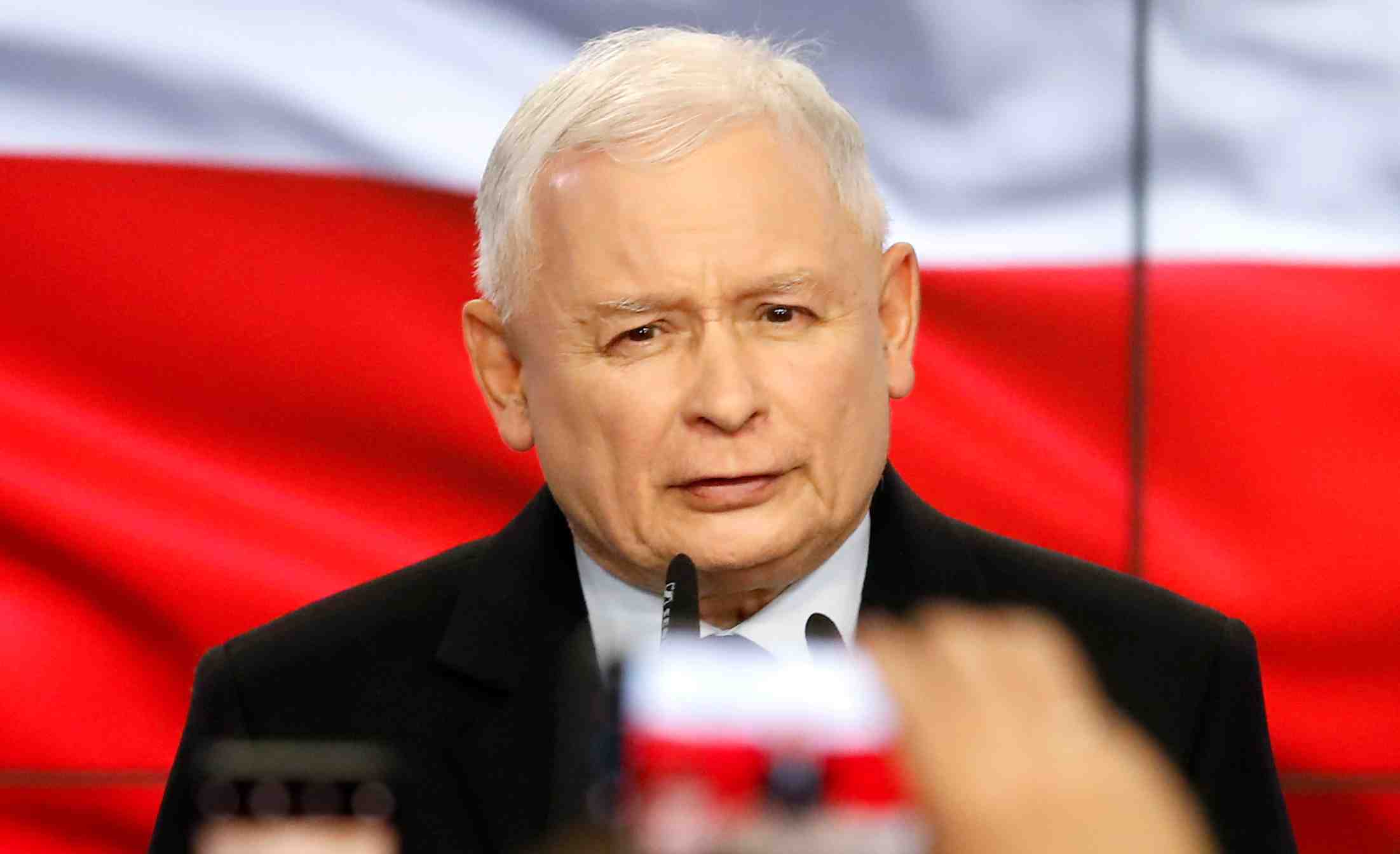 Pologne: les conservateurs revendiquent la victoire aux legislatives