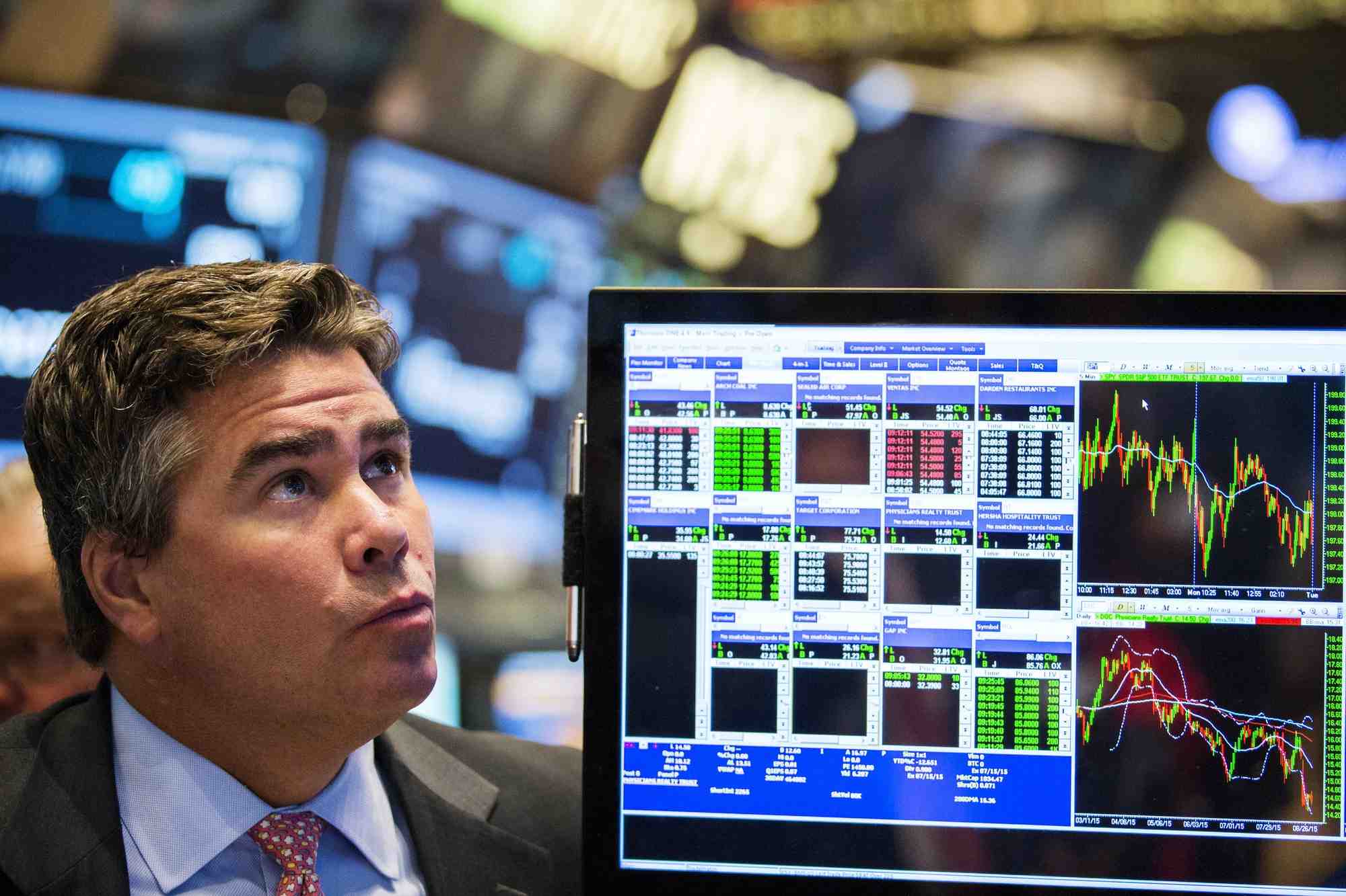 Un trader de la bourse de new york, aux etats-unis