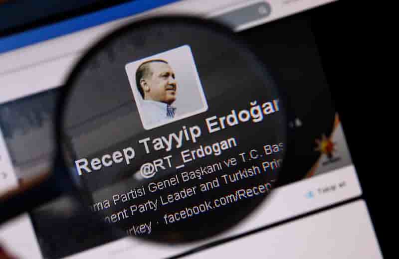 Erdogan saisit la justice contre Twitter et YouTube