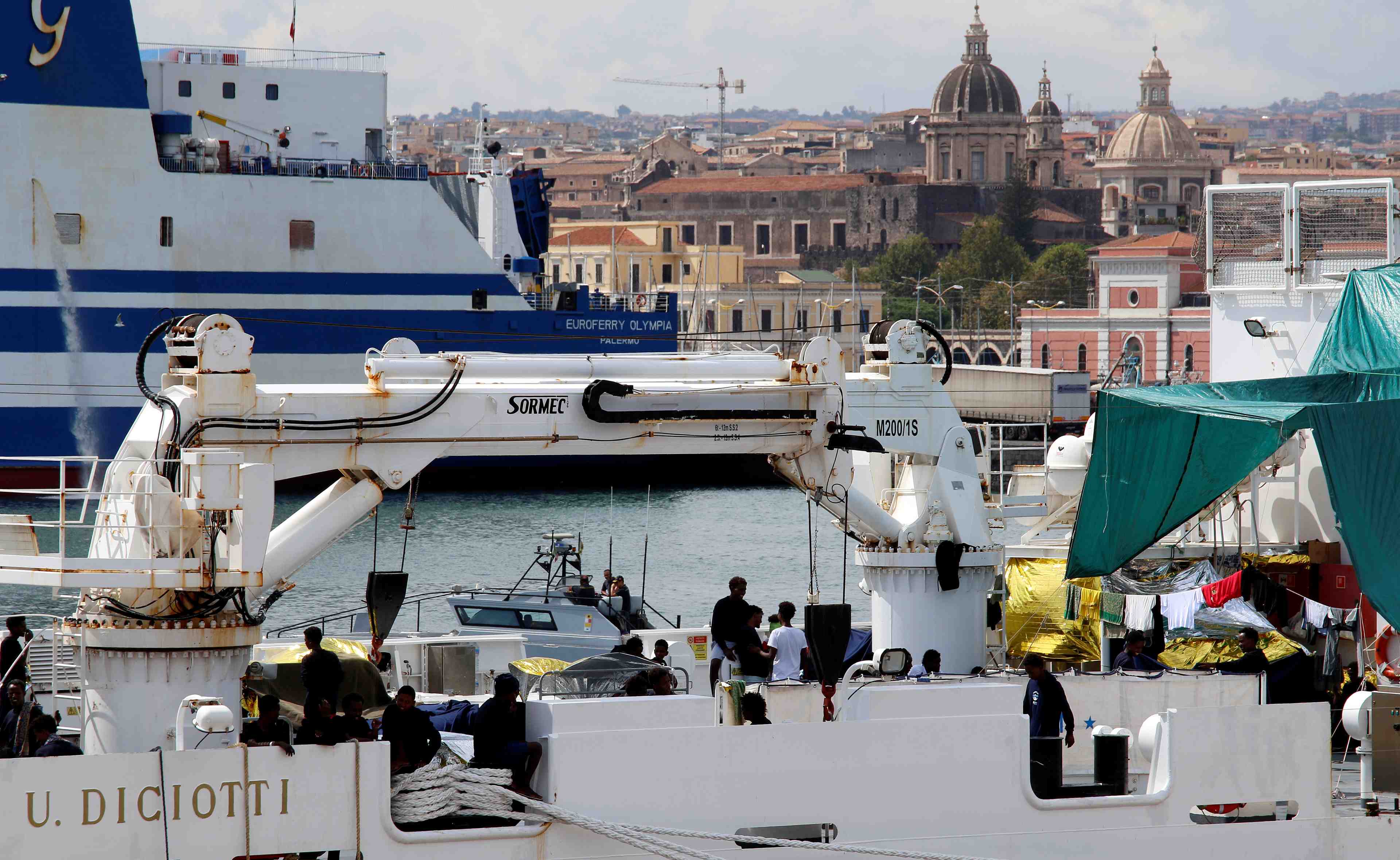 Rome demande aux pays de l'ue d'accueillir des migrants du diciotti