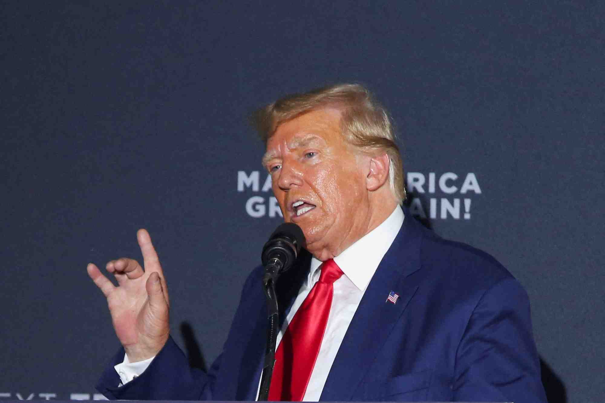Donald trump s'exprime lors d'un evenement de campagne electorale a windham, new hampshire, etats-unis