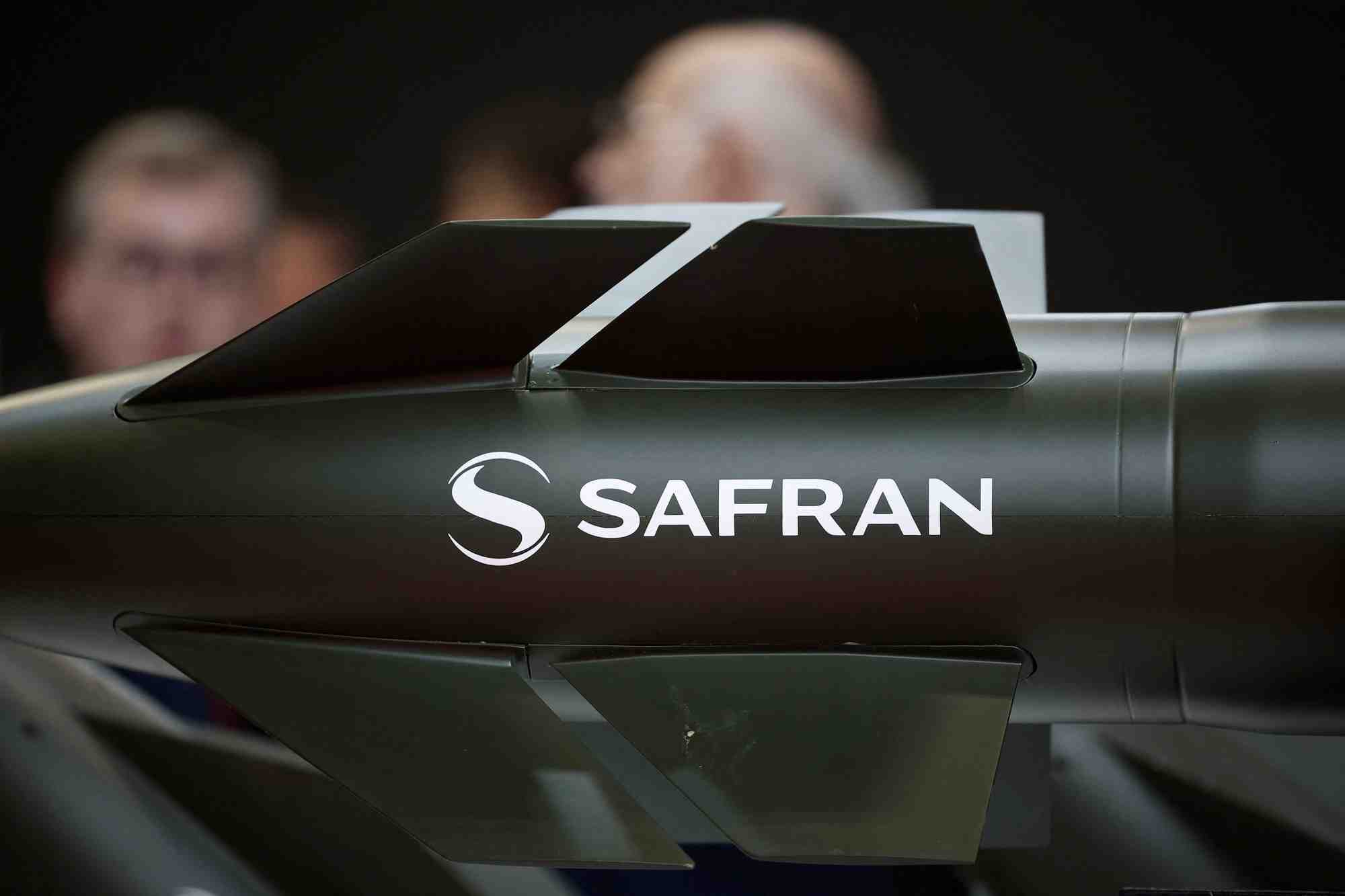 Logo de safran au salon eurosatory a villepinte