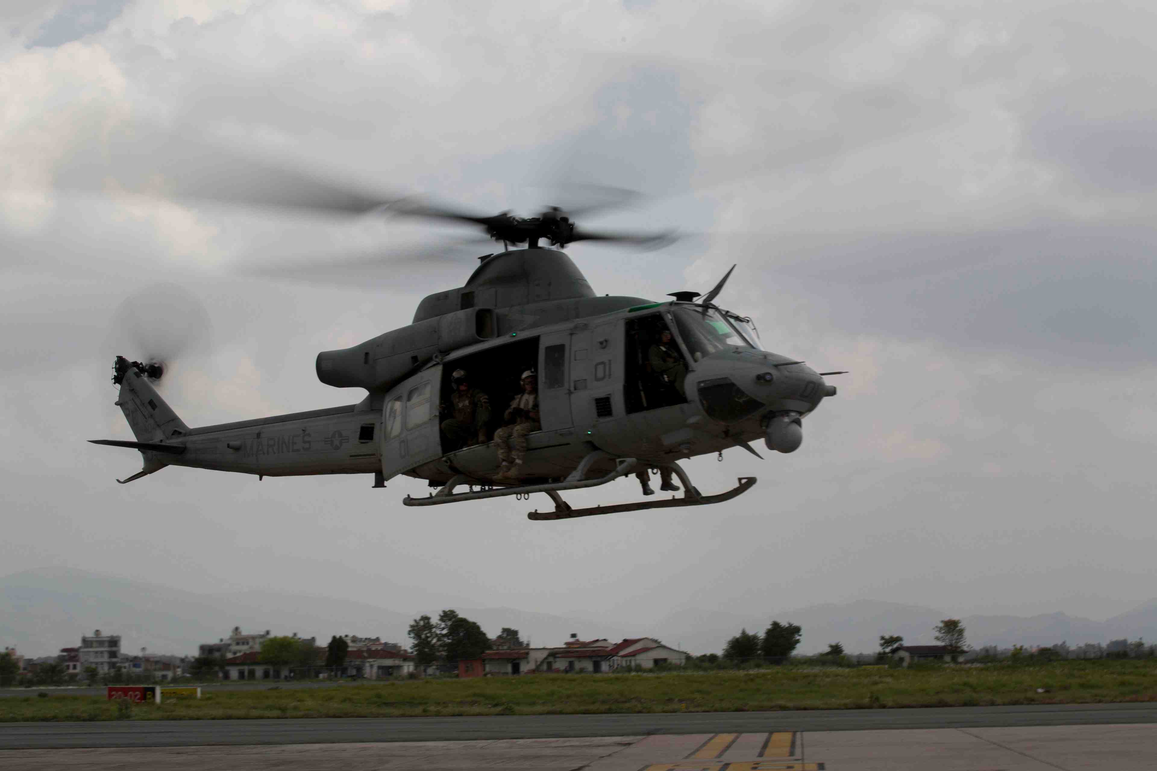 L'epave d'un helicoptere americain retrouvee au nepal