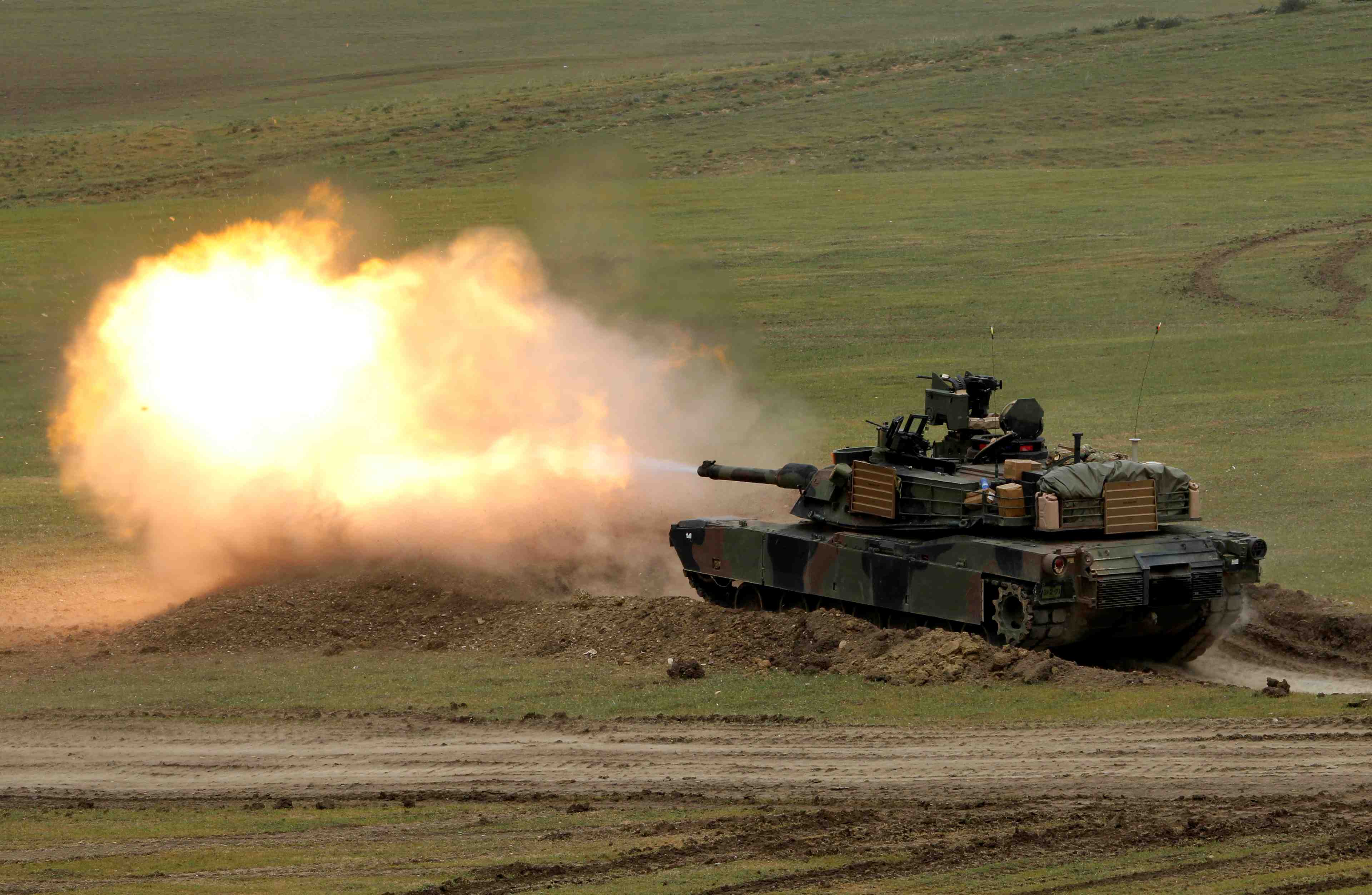 La chine demande a washington de suspendre ses ventes d'armes a taiwan