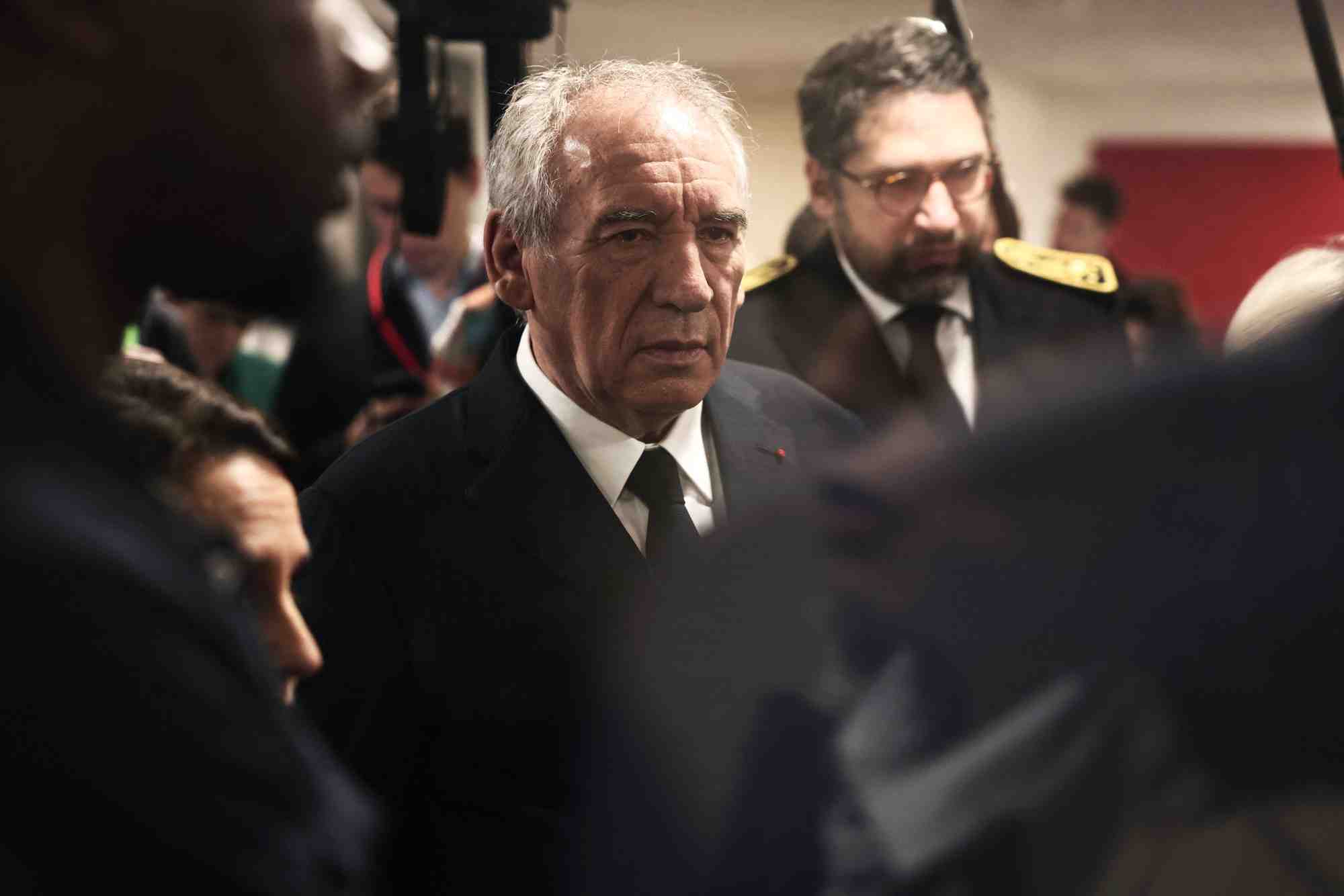 Le Premier ministre François Bayrou fait du surplace dans les sondages, selon le baromètre d'avril réalisé par Ipsos.