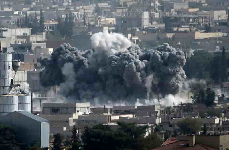 Attentat au camion piégé à Kobani, poursuite des combats