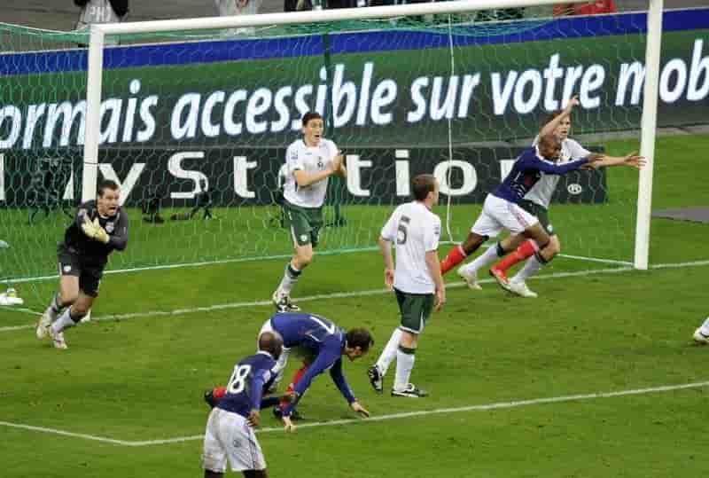 La "main" de thierry henry a coute €5 millions a la fifa