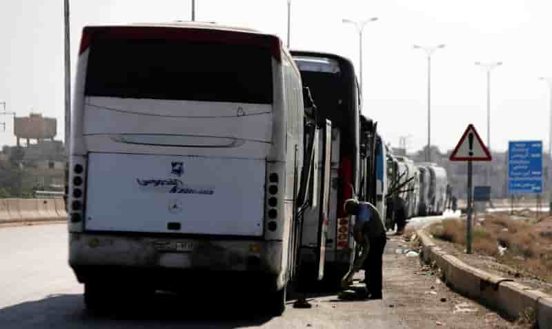 Debut de l'evacuation des derniers rebelles syriens de la ghouta