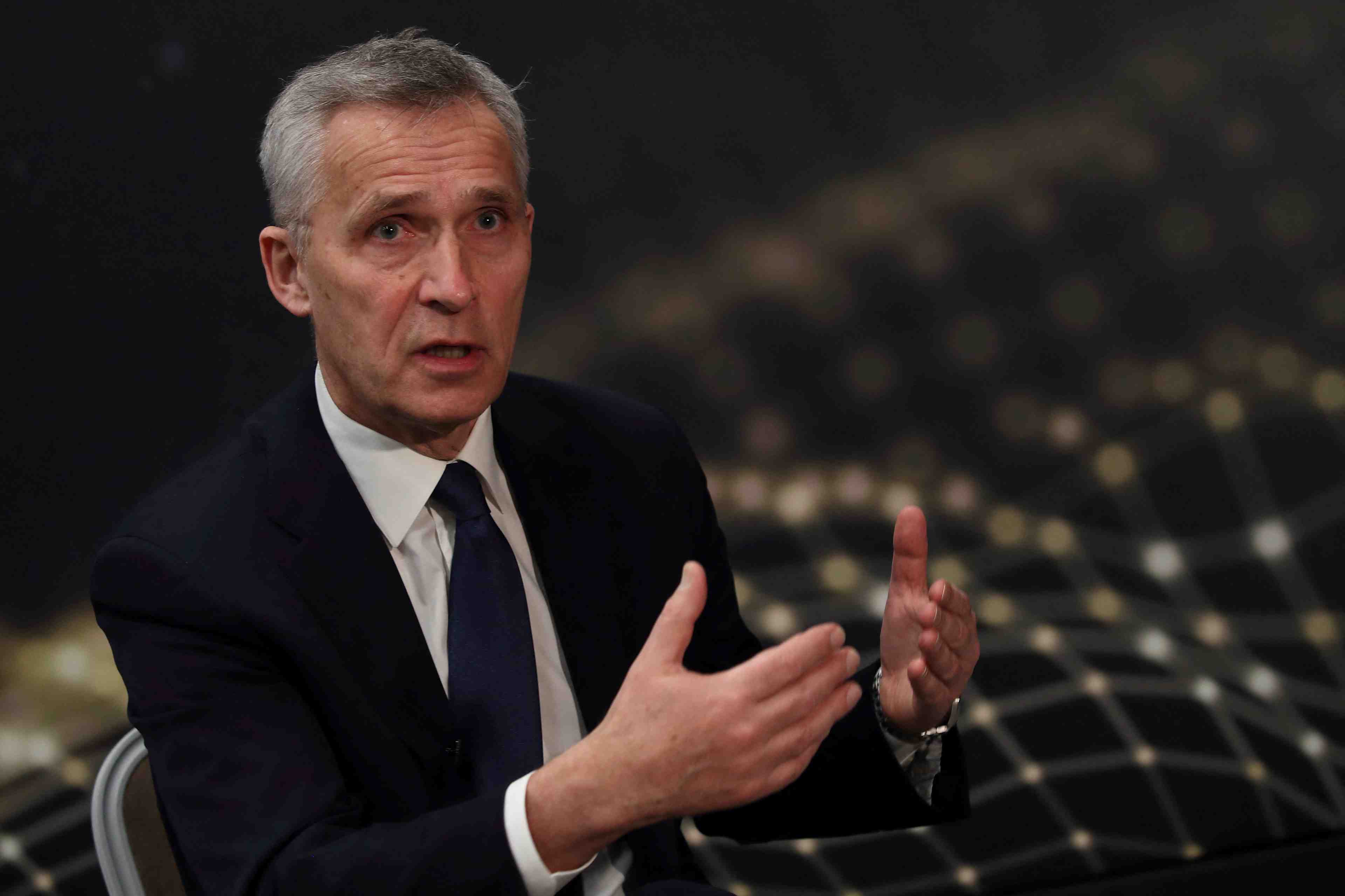 La russie pourrait utiliser des armes chimiques, dit stoltenberg au journal allemand welt am sonntag