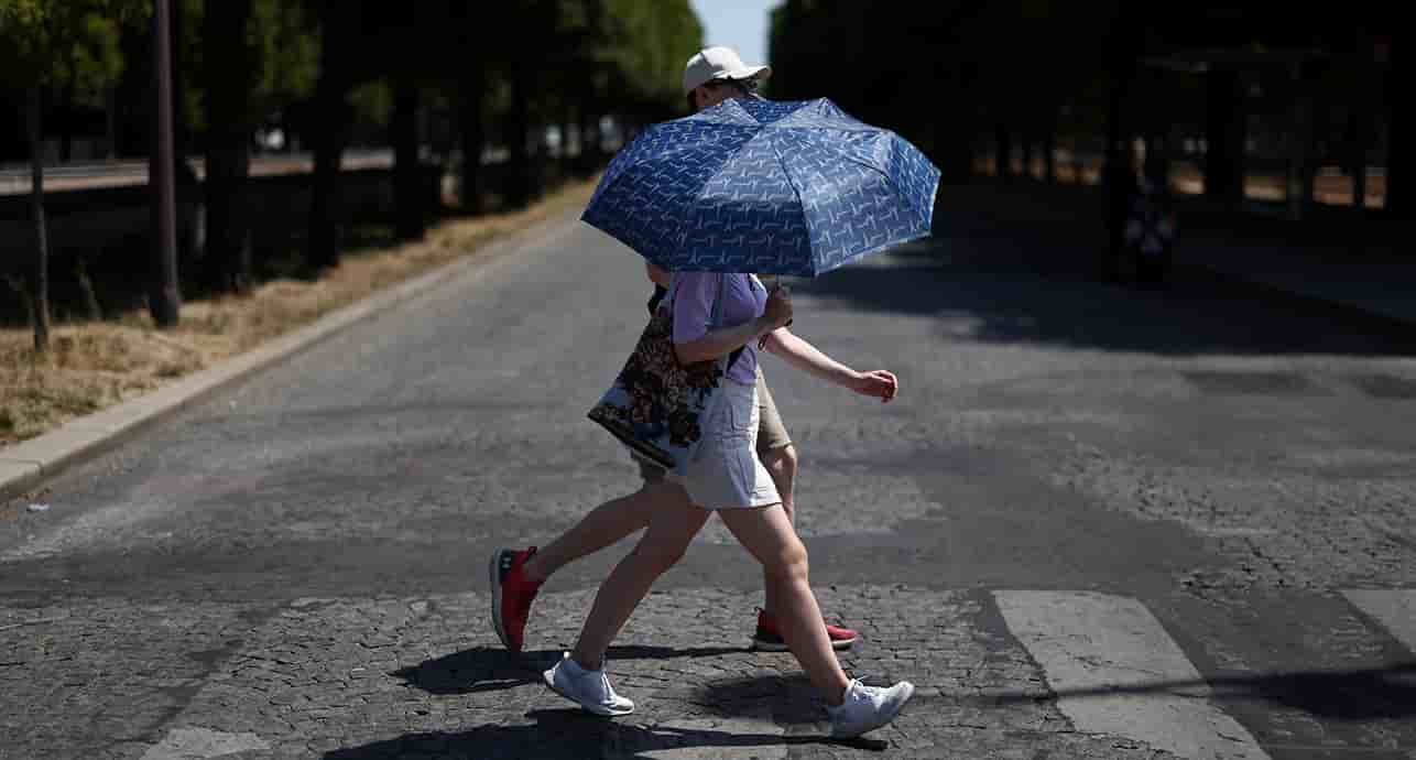 Avec une France à 50°C, les températures surpasseraient, selon les endroits, de 6 à près de 13 degrés les records historiques.
