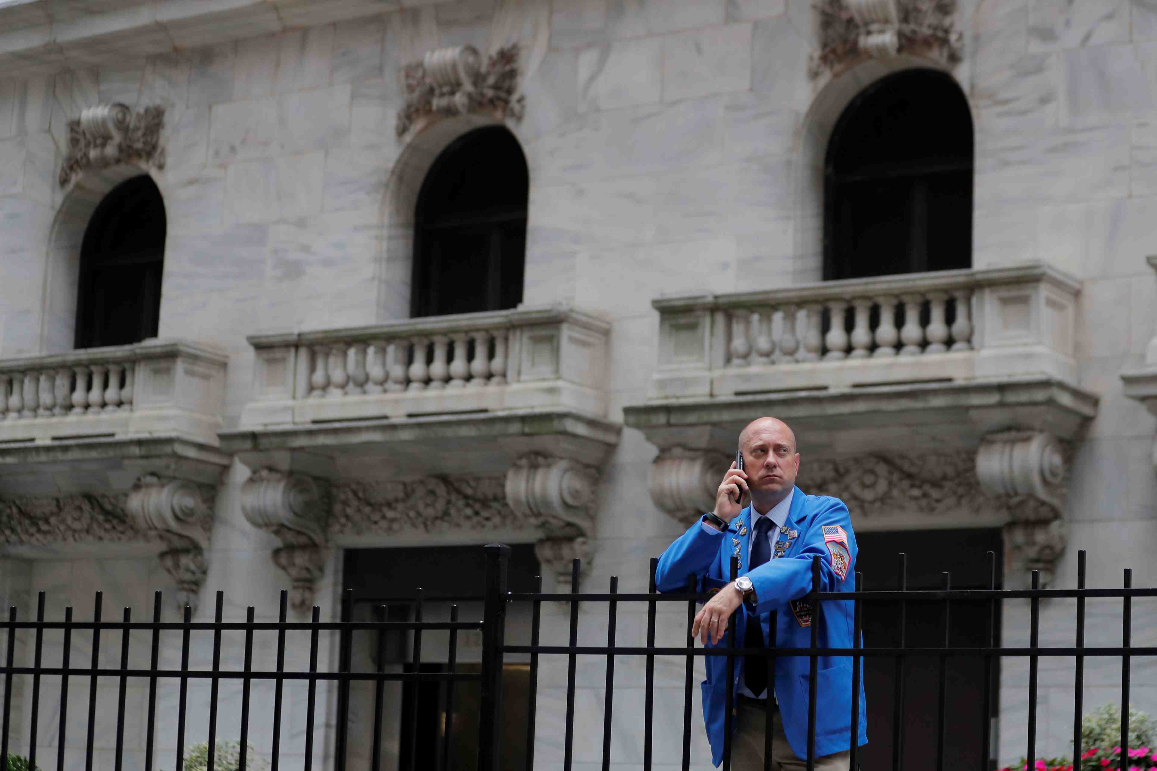 Wall street termine sur une note indecise