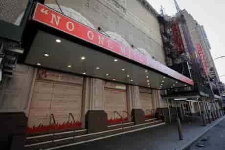 Les theatres de broadway resteront fermes jusqu'en mai 2021