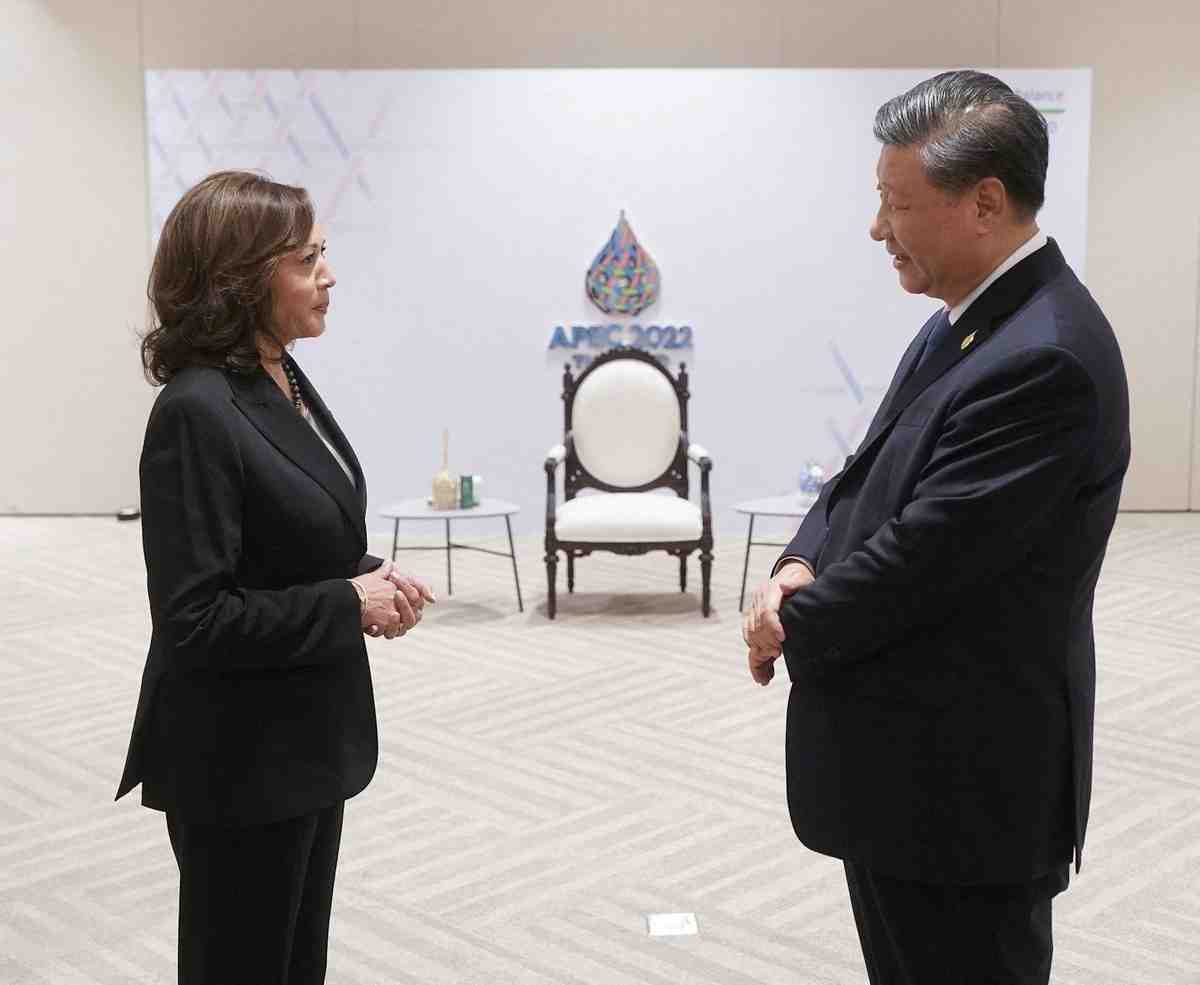 La vice-president americaine kamala harris rencontre samedi le president chinois xi jinping a bangkok