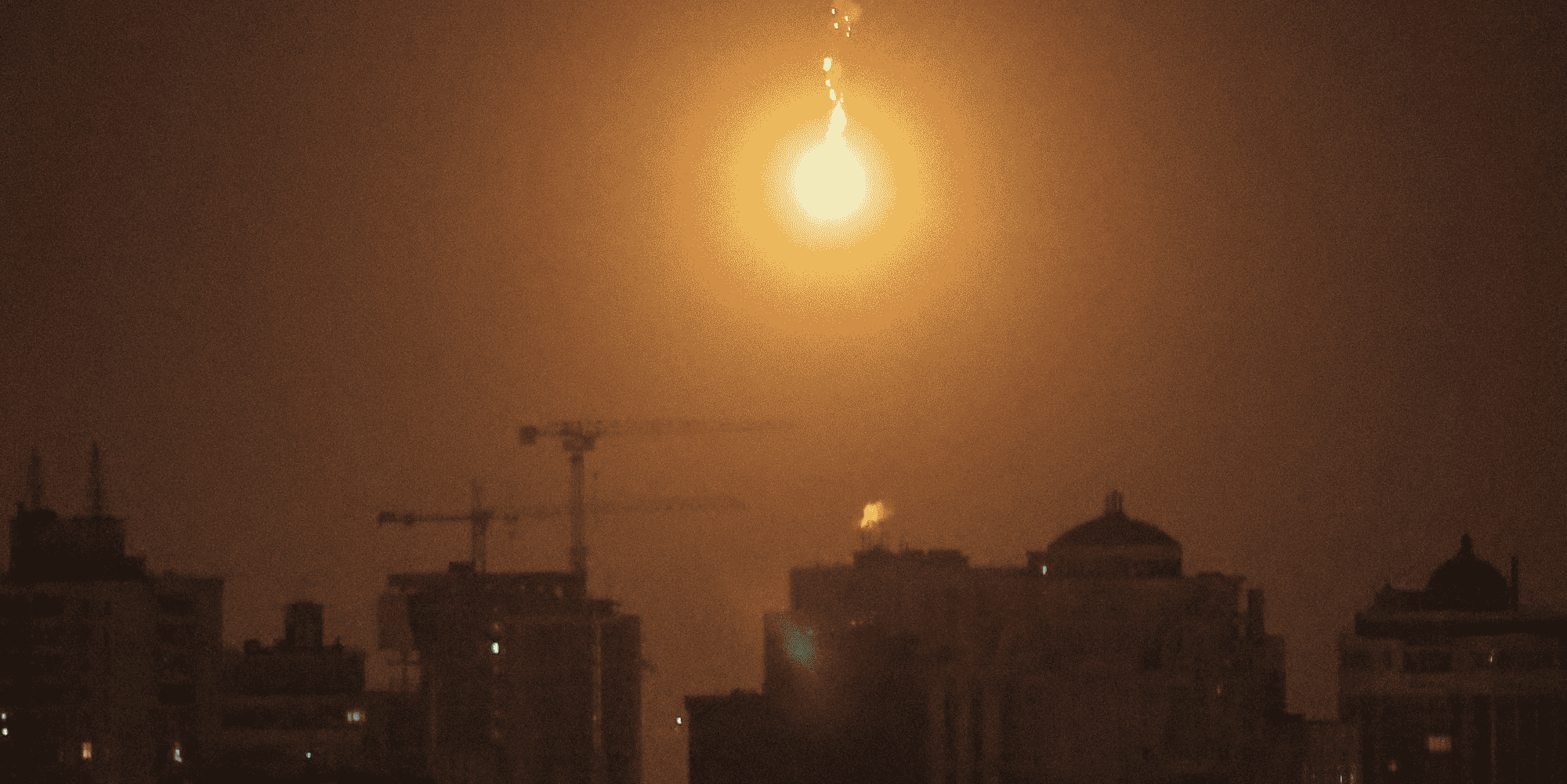 Cette nouvelle attaque de drones russes envoyés sur l’Ukraine illustre la pression militaire croissante qu'exerce Moscou, forçant l'armée ukrainienne à user les munitions de ses systèmes de défense antiaérienne.