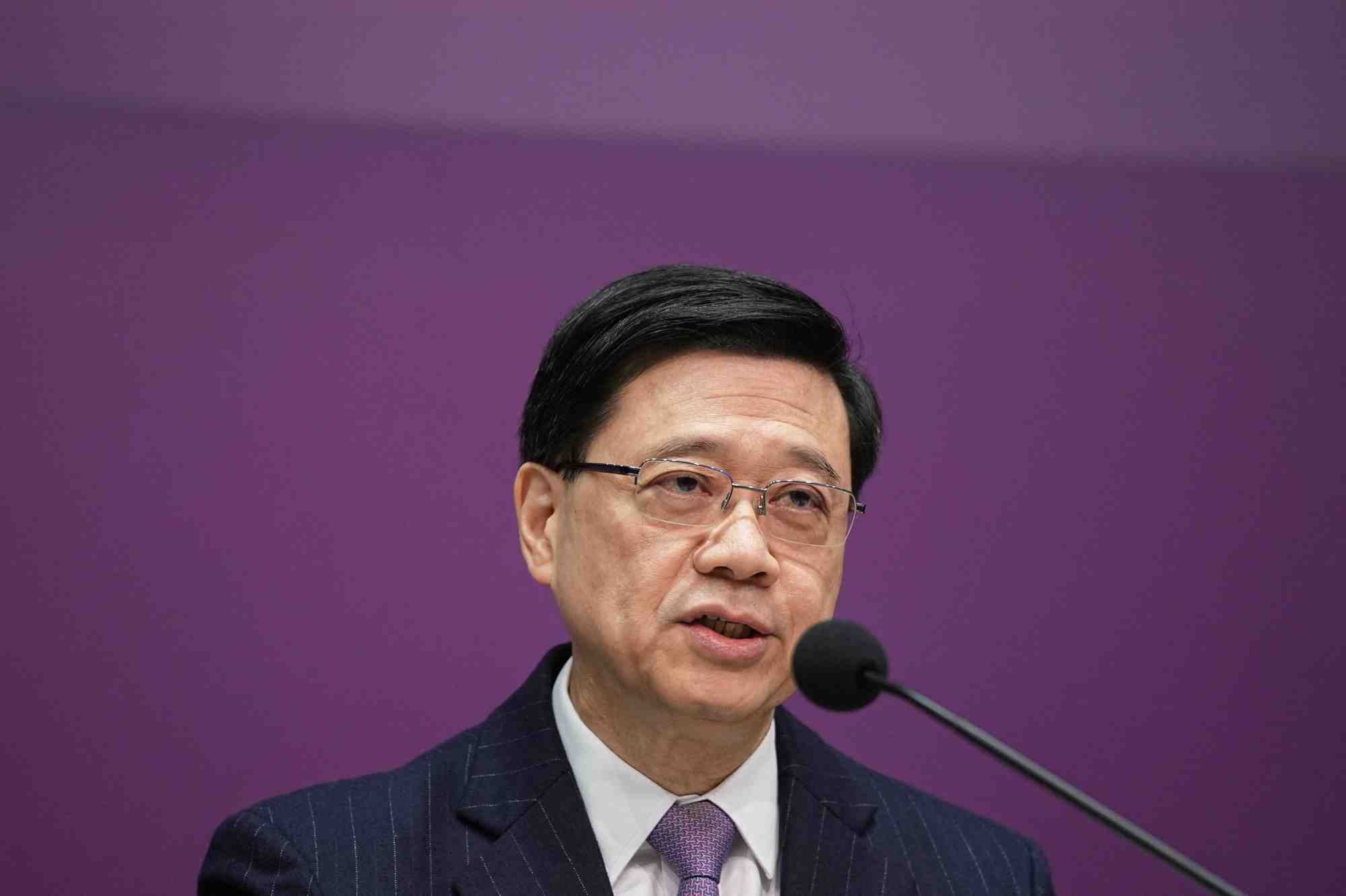 Le chef de l'executif de hong kong, john lee