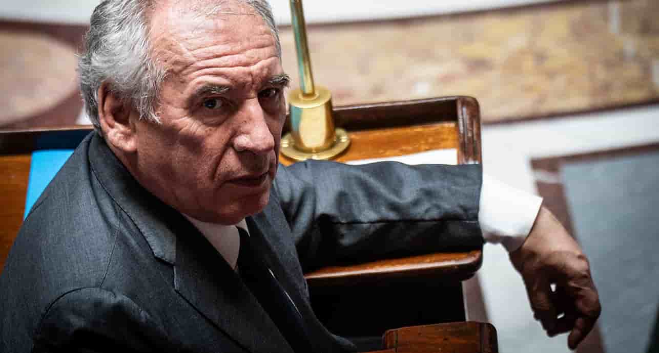 Le Premier ministre réfléchit à proposer l’organisation d’un conclave réunissant les groupes parlementaires pour trouver une partie des 40 milliards d’économies nécessaires.