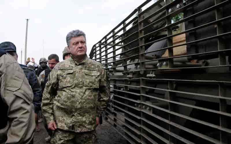 Kiev proclame une semaine de trêve mais menace les rebelles