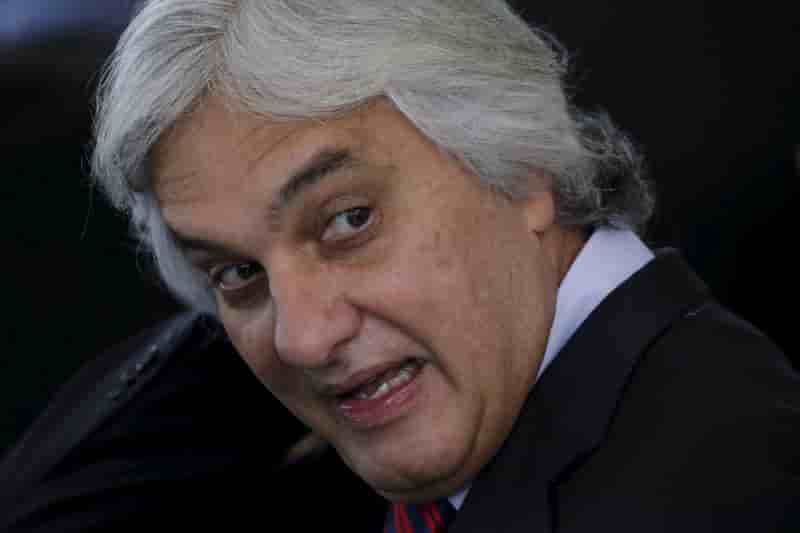 Un senateur arrete au bresil dans le scandale petrobras