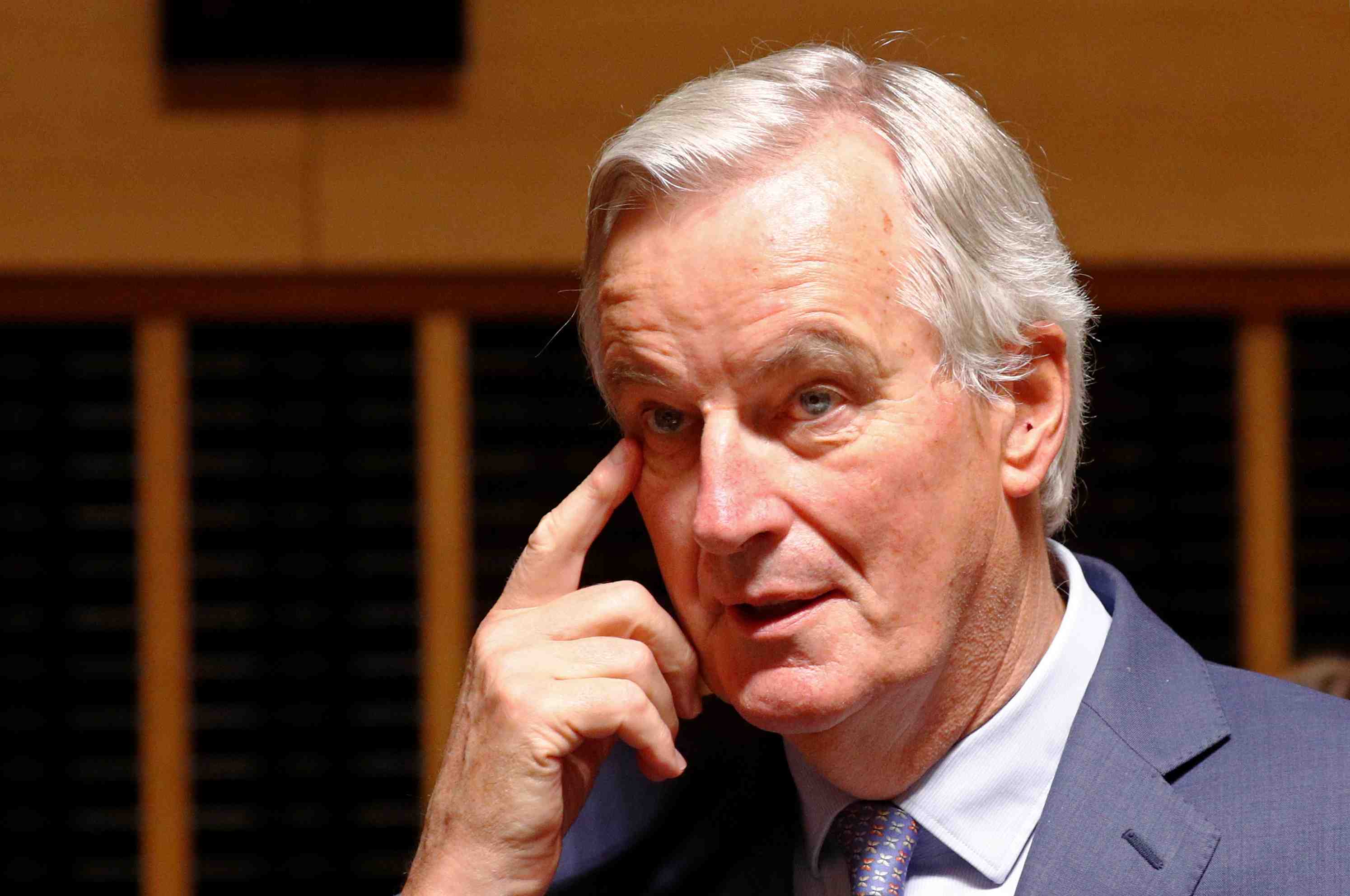 Brexit: barnier a 3 scenarios: accord mardi, report ou "rupture"