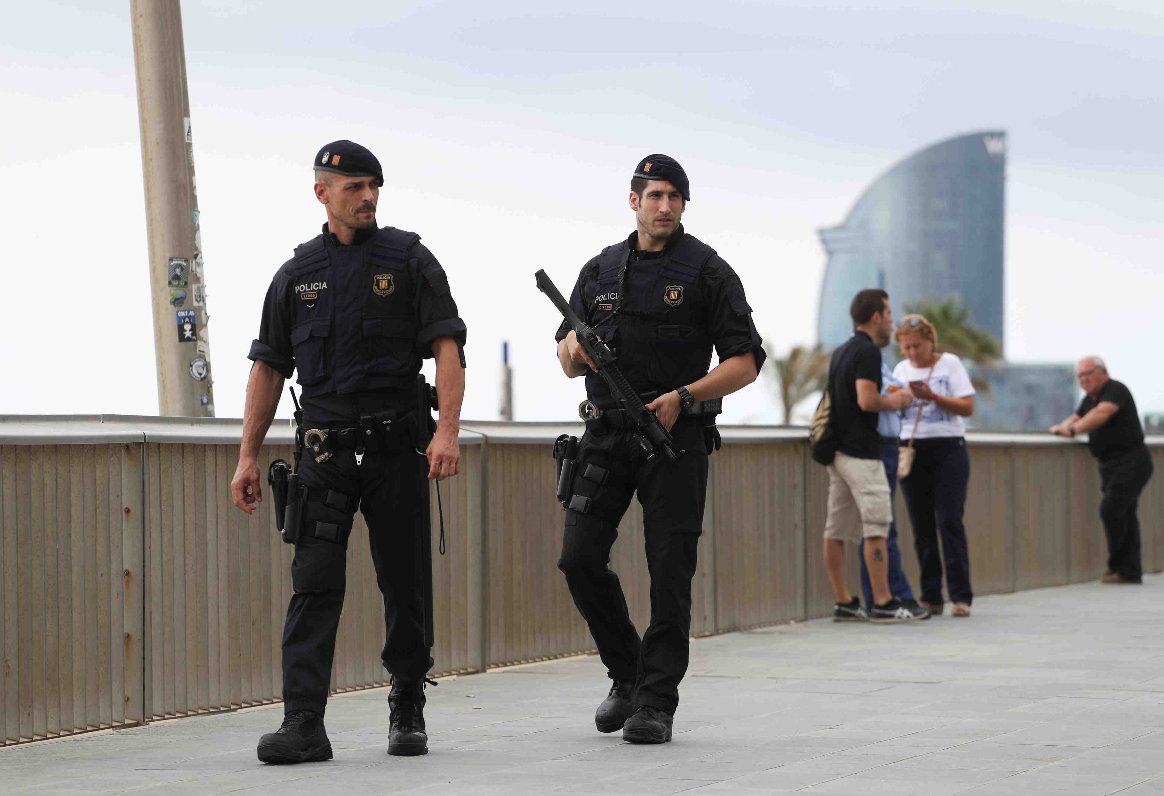 La police regionale critiquee apres les attentats en catalogne