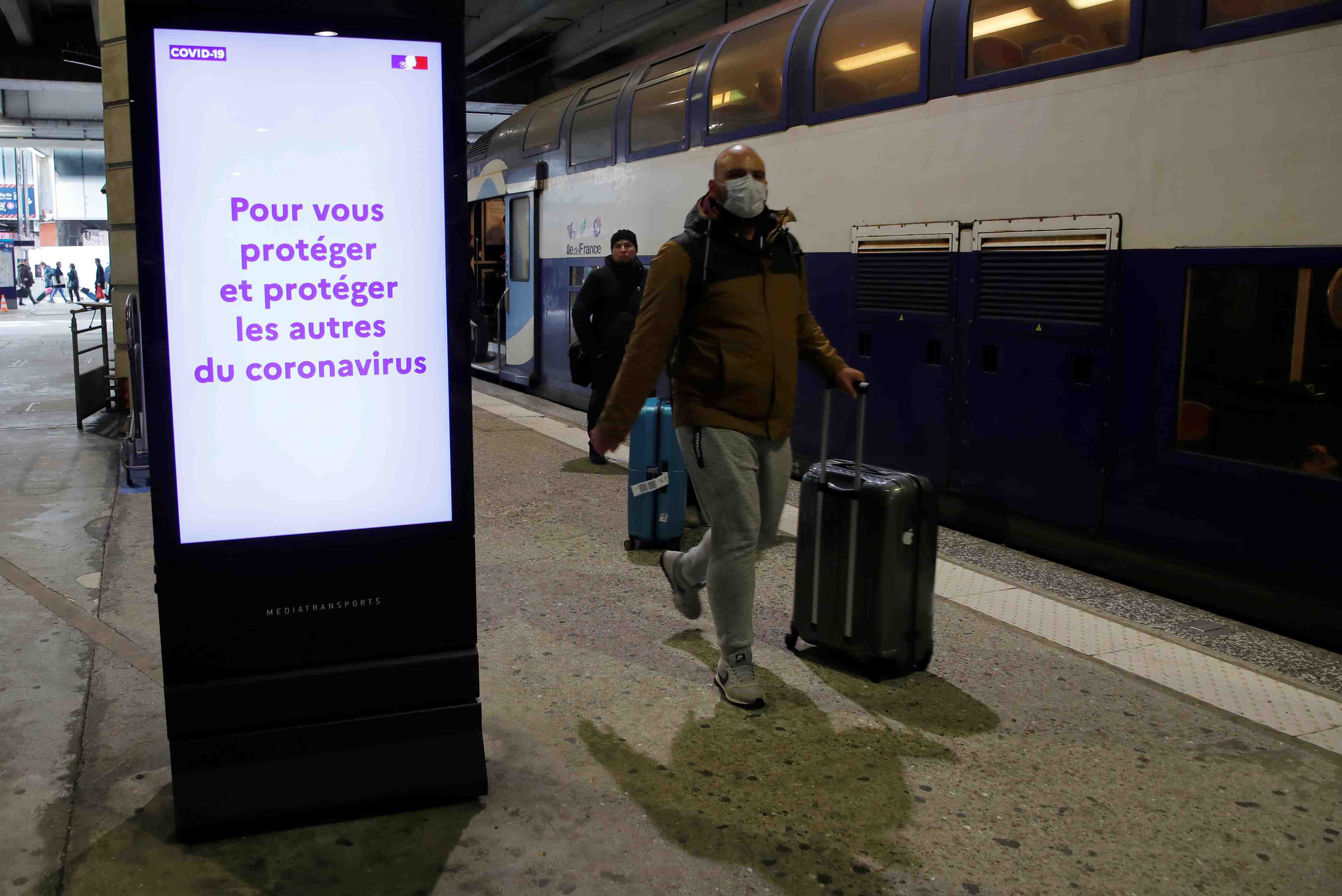 Coronavirus: les transports vont etre progressivement reduits en france