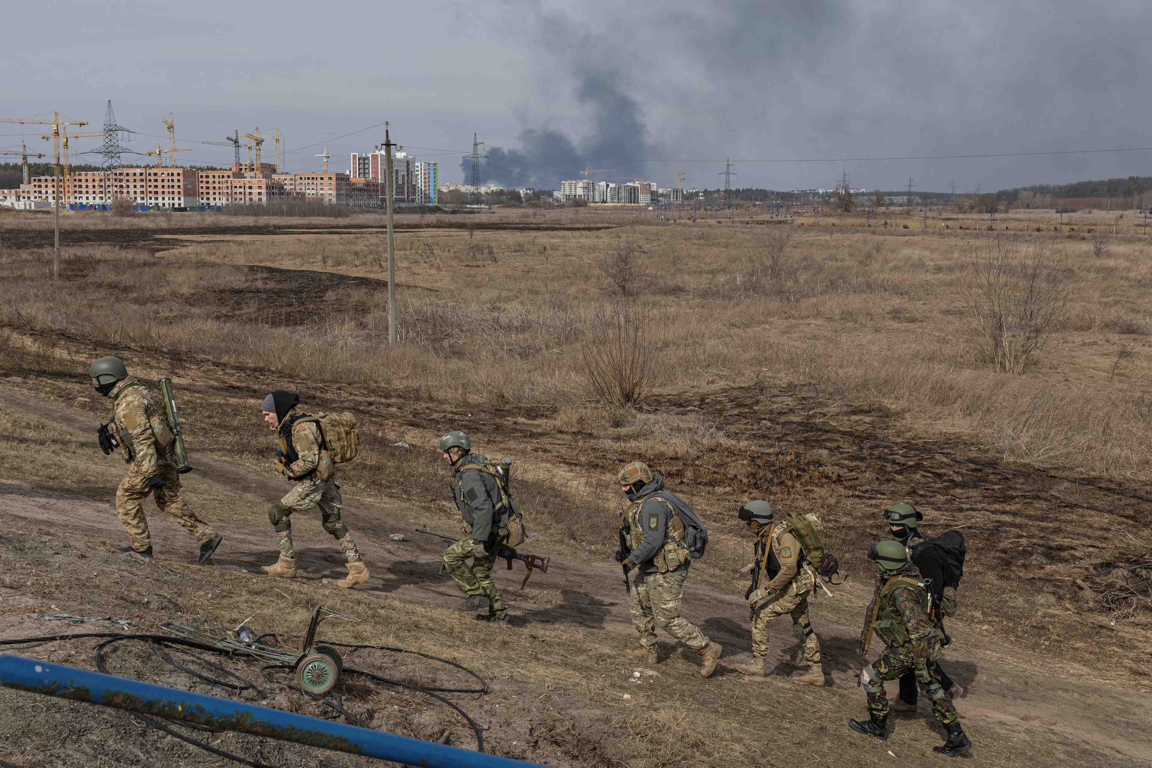 Neuf morts dans une frappe russe sur un site militaire pres de la pologne, dit l'ukraine