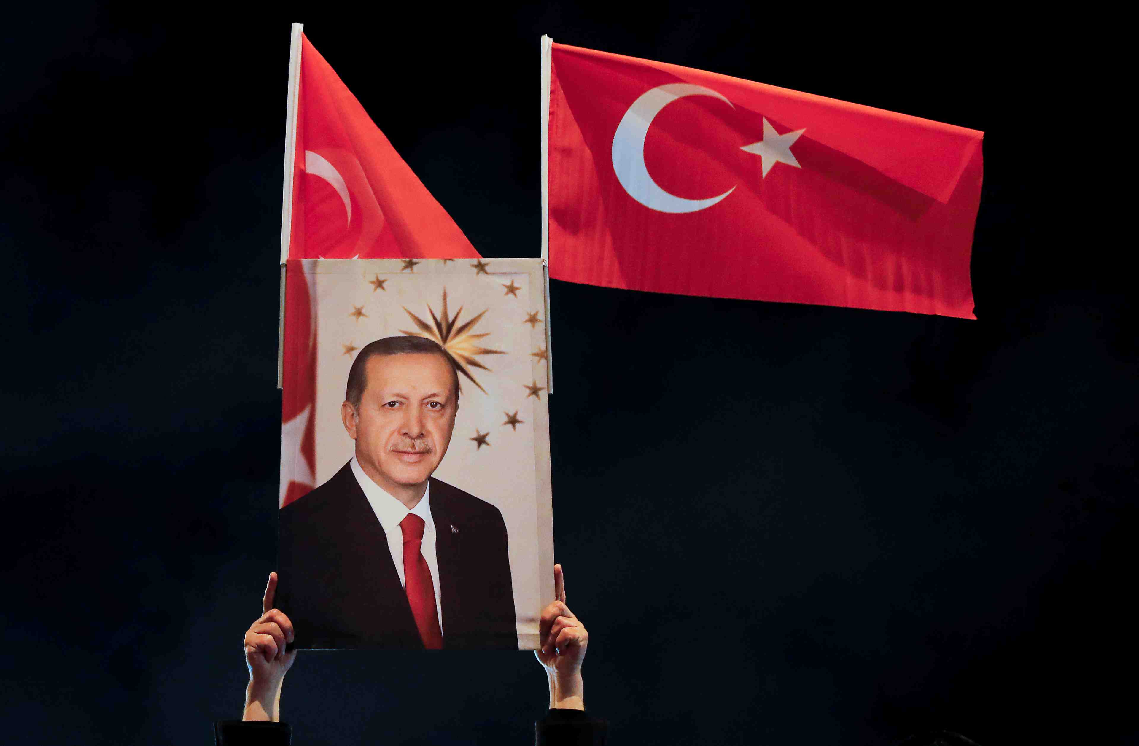 Turquie: l'akp demande une nouvelle election a istanbul