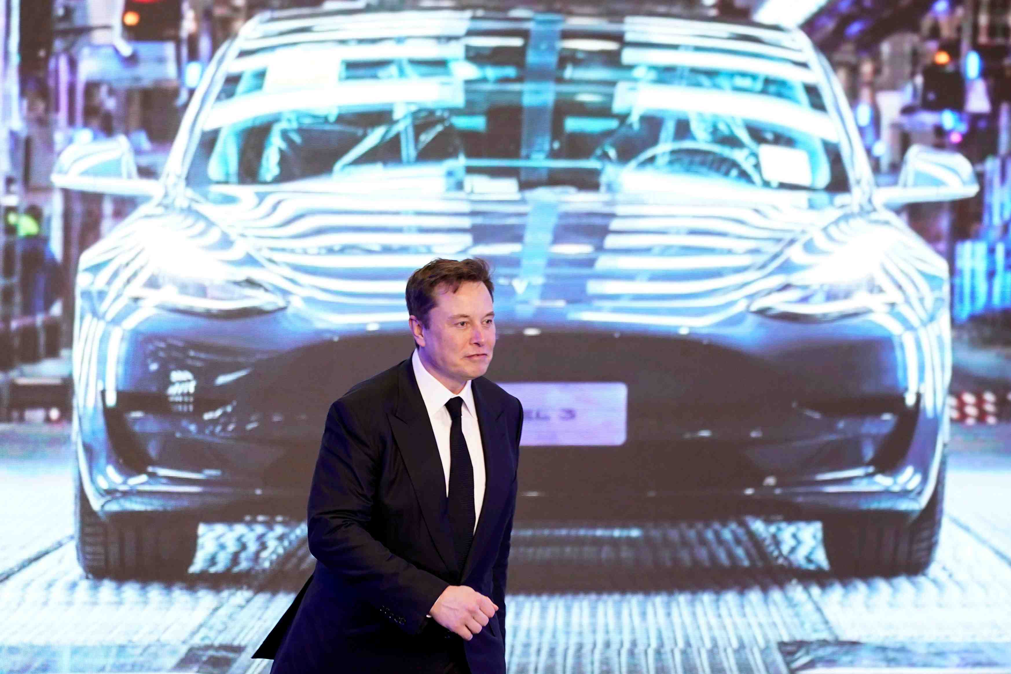 La valeur de tesla perd 50 milliards de dollars malgre la promesse d'une batterie moins chere